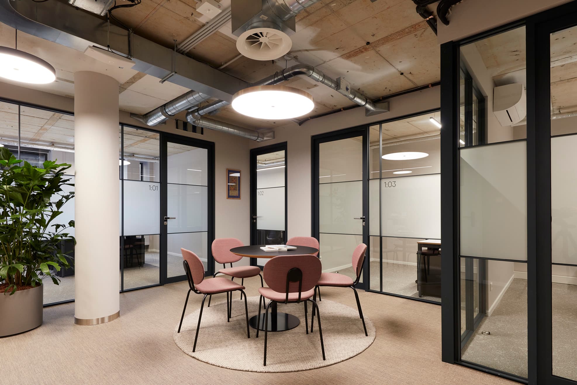 Breakout Space Breakout Space
