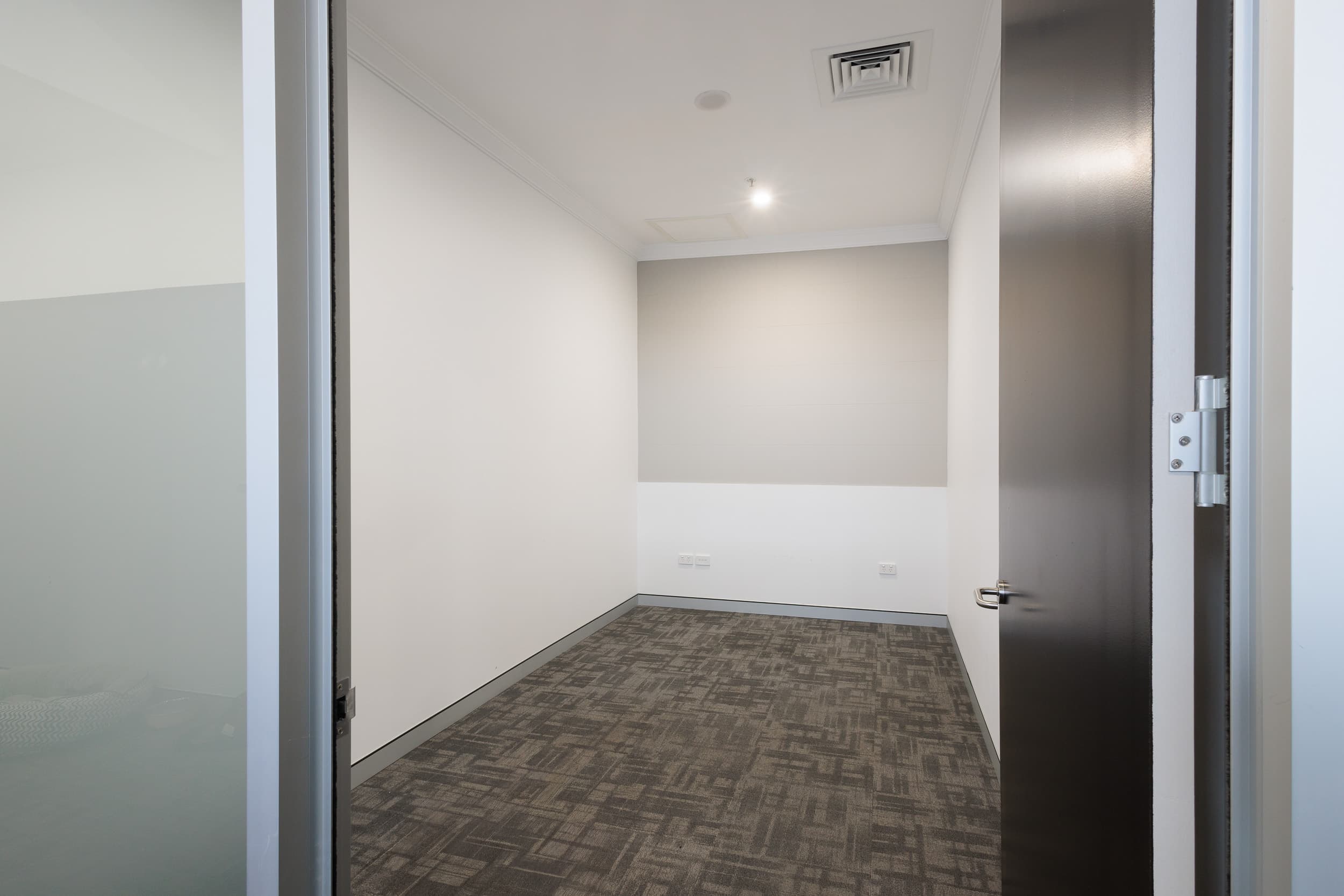 Office 1 Office 1