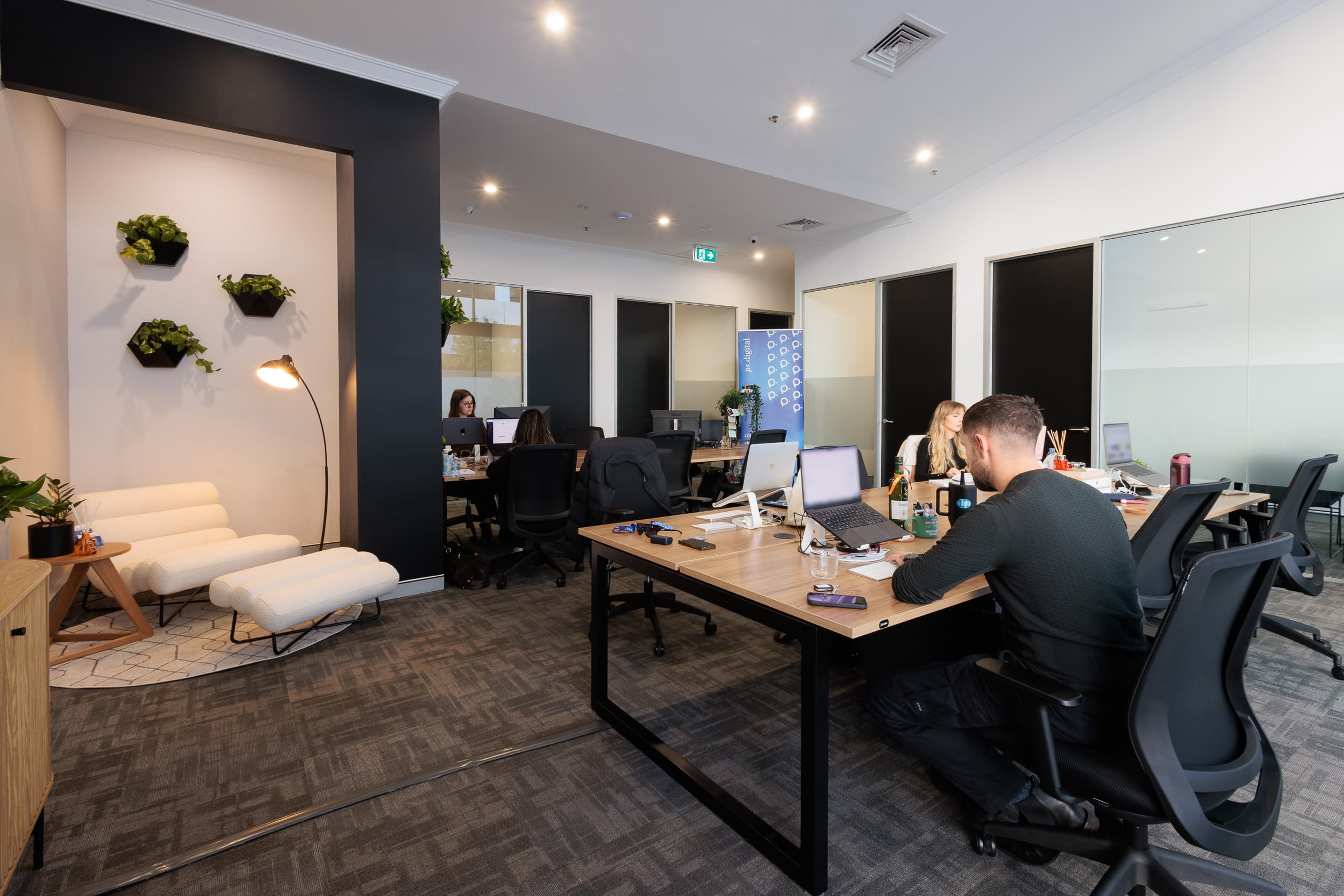 Co-working Space Co-working Space