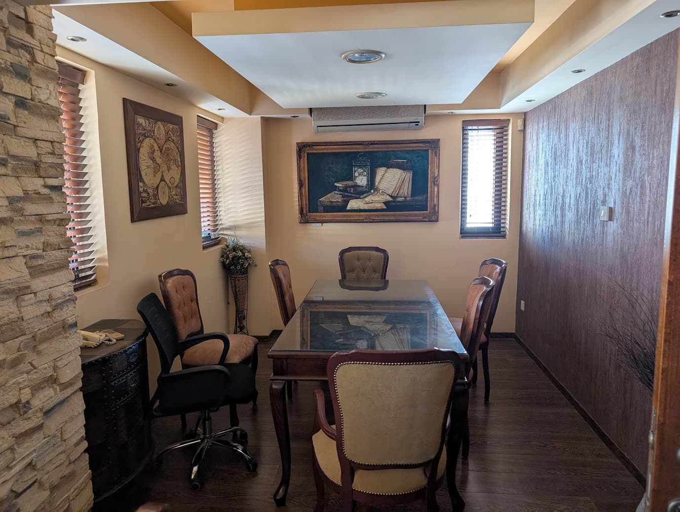 Large meeting space Large meeting space