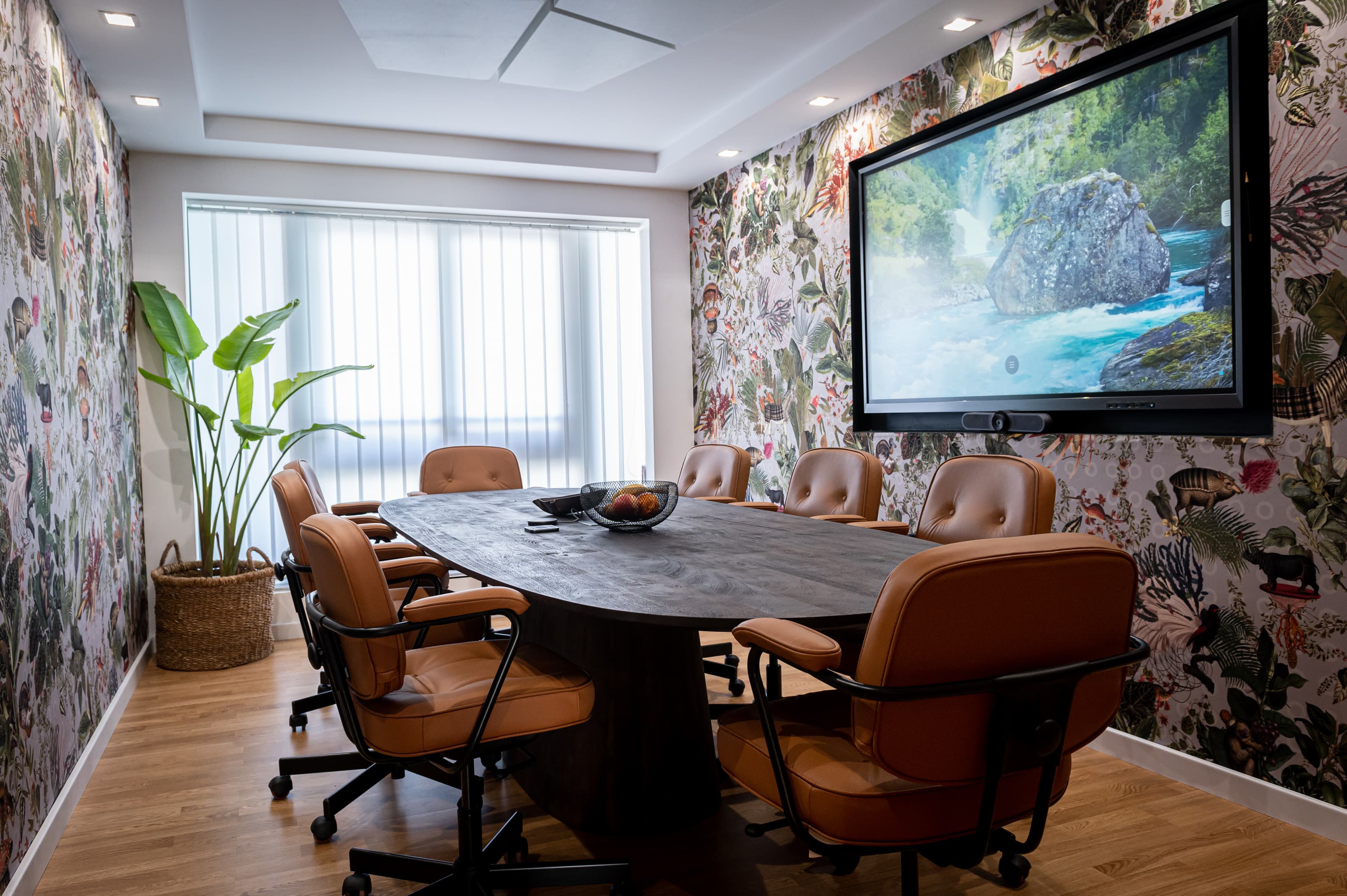 99945-99945-768565.jpg 99945-99945-768565.jpg