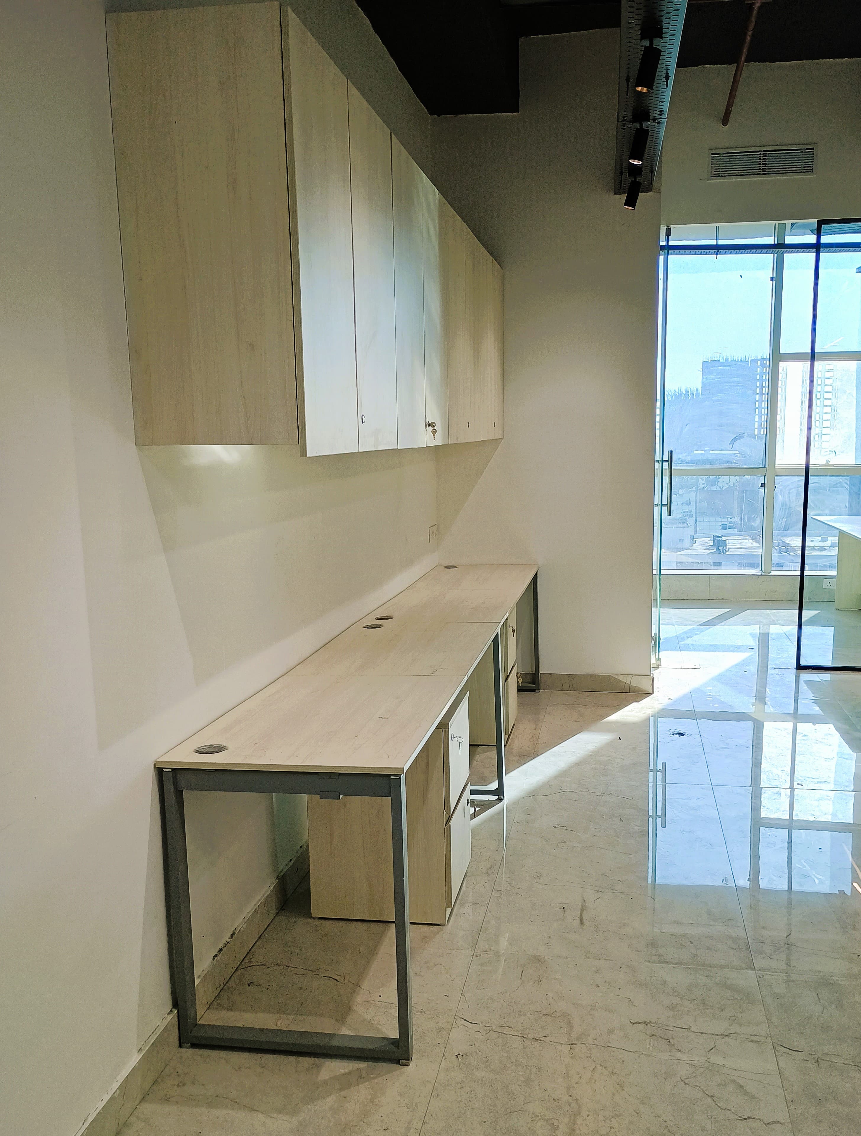 Side_Workstations Side_Workstations