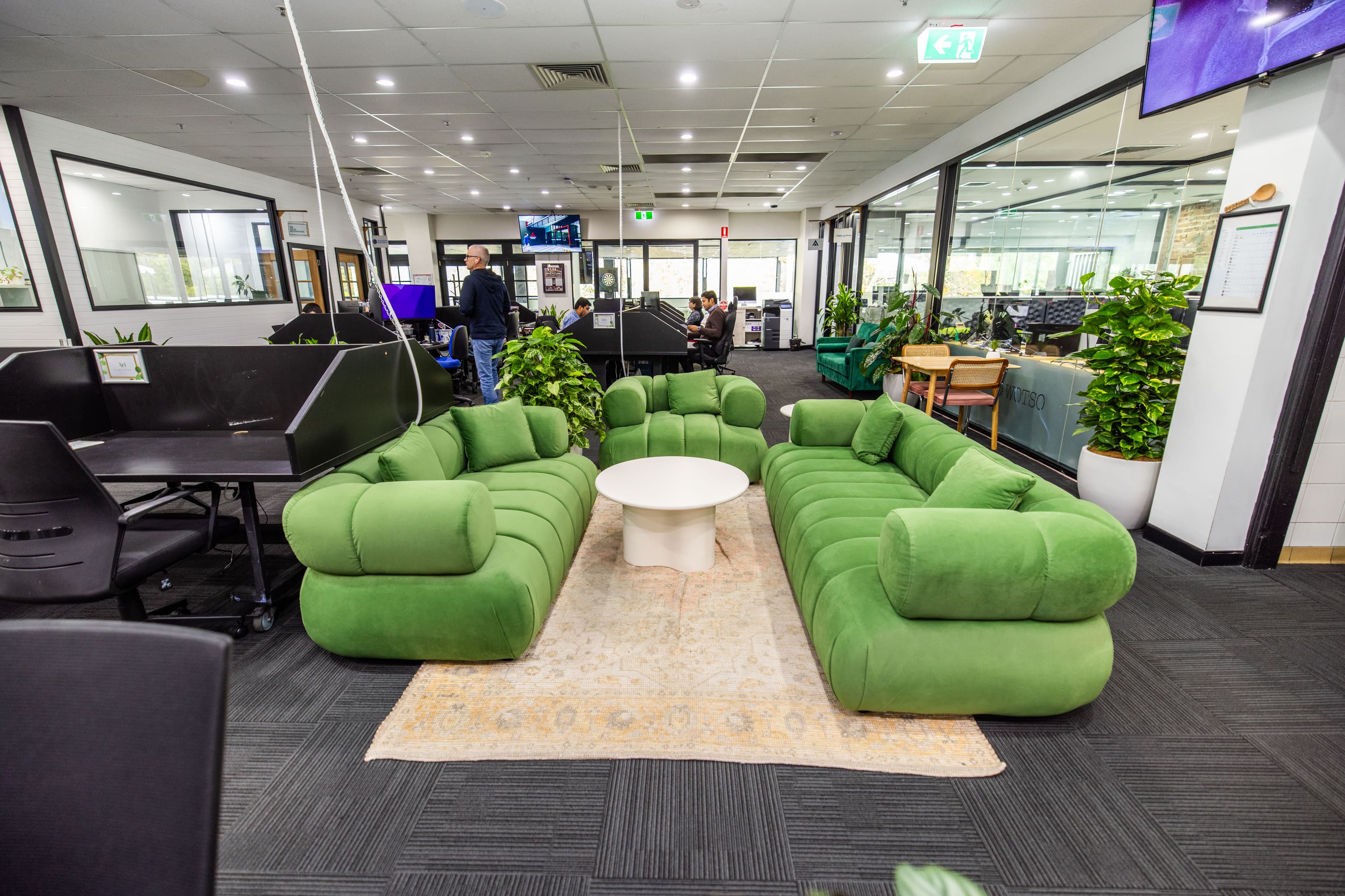 Breakout Space Breakout Space