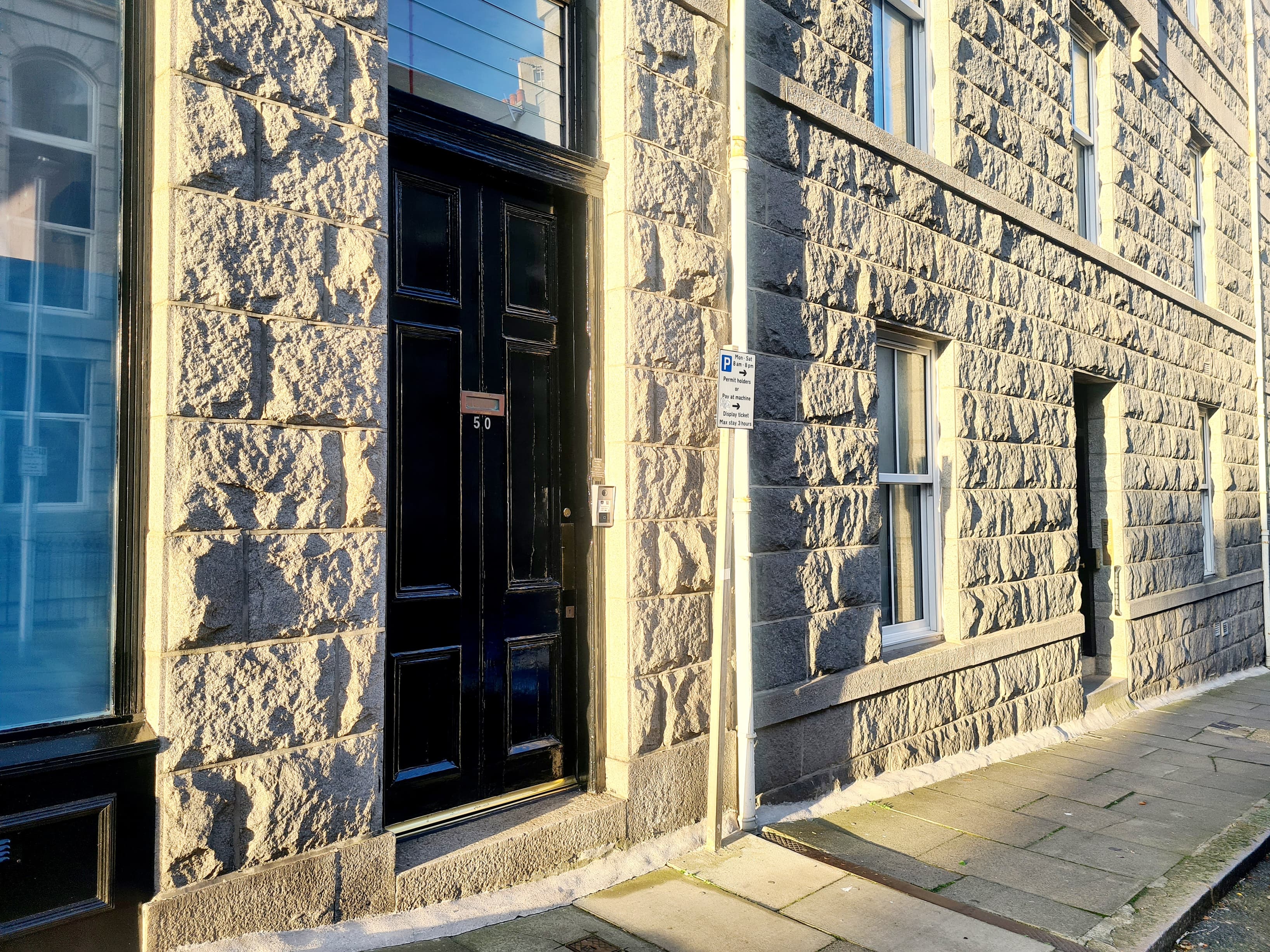 Entrance door Entrance door