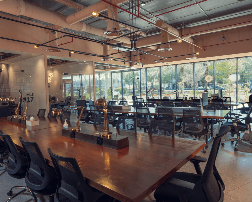 Hot Desk/Shared Space Hot Desk/Shared Space