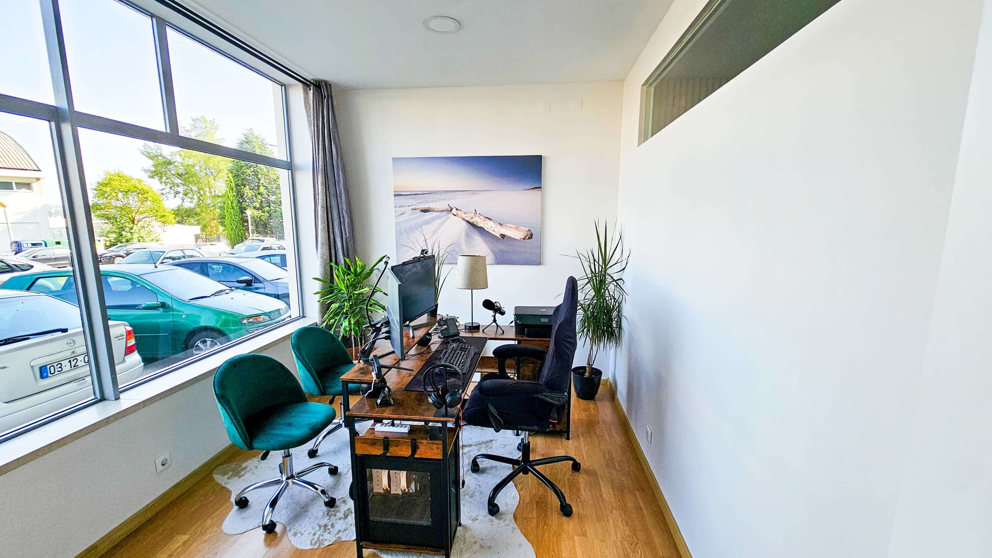 Bright open workspace with large windows, shared desks, ergonomic chairs, and natural light, designed for focused work and co Bright open workspace with large windows, shared desks, ergonomic chairs, and natural light, designed for focused work and co