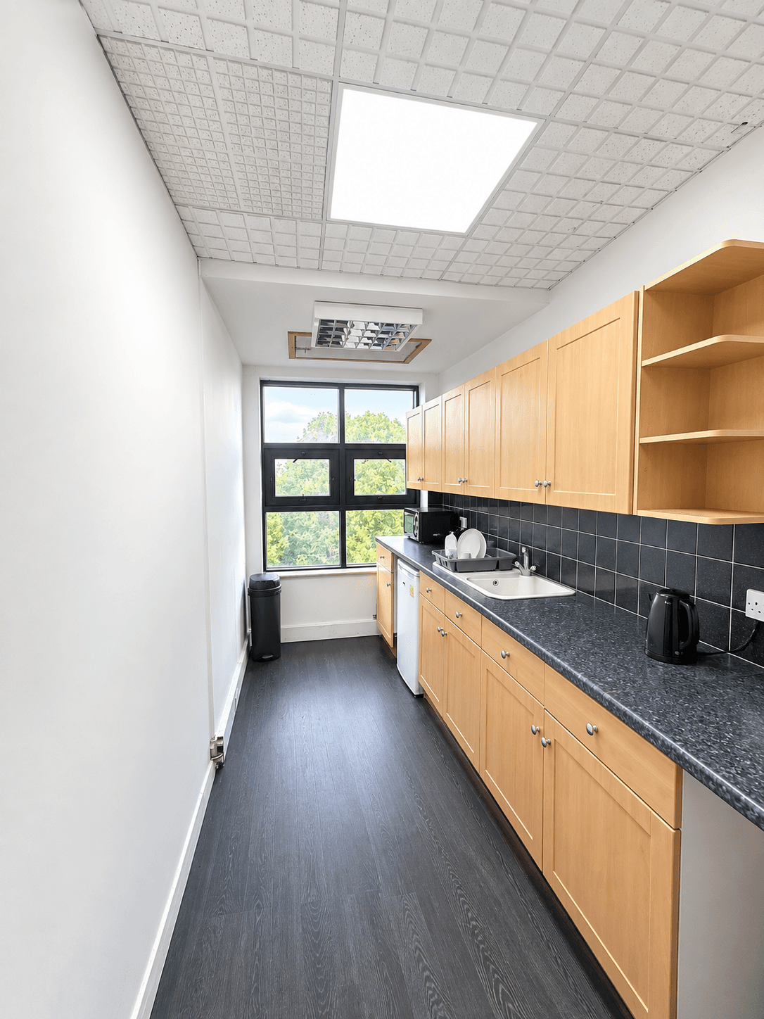 Beautiful Common kitchen for office suites in Unit 4, 3rd floor Beautiful Common kitchen for office suites in Unit 4, 3rd floor