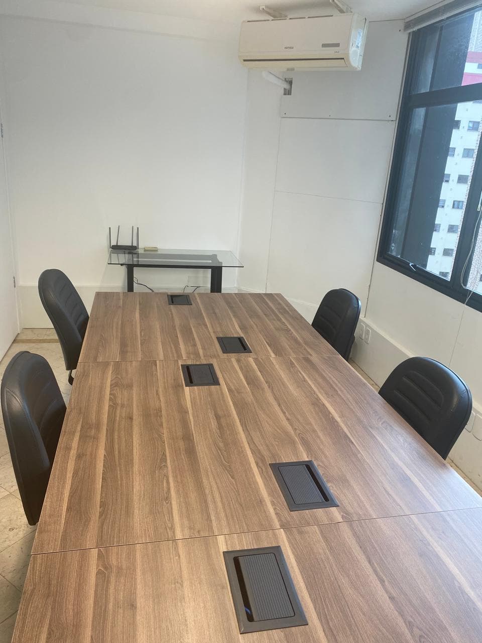 Sala fixa para 6 pessoas Sala fixa para 6 pessoas