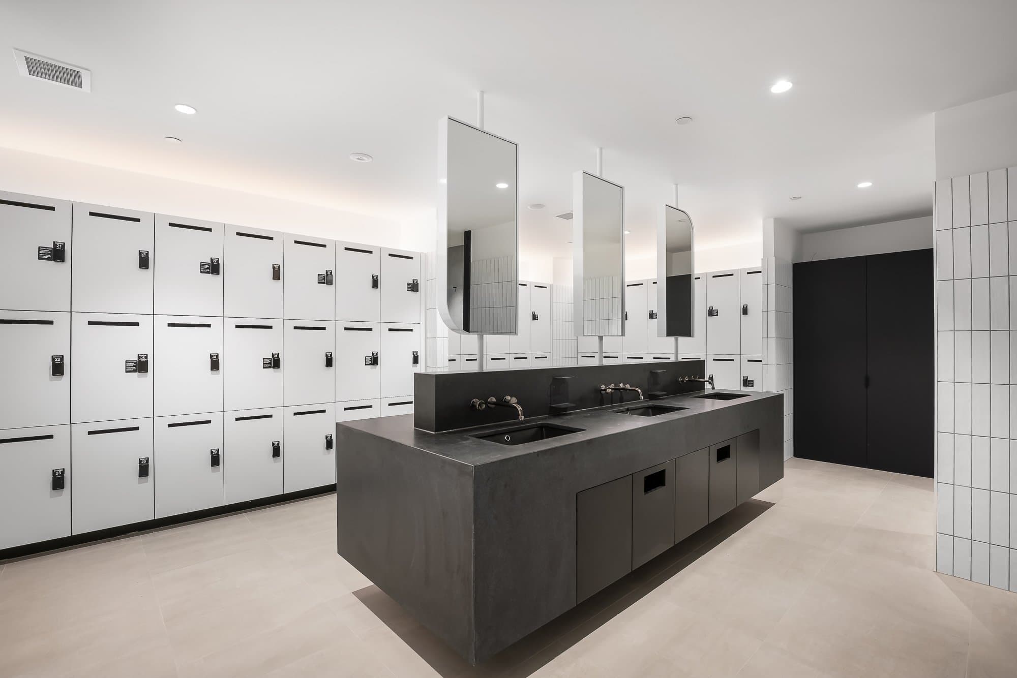 Toilets/ Bathroom Toilets/ Bathroom