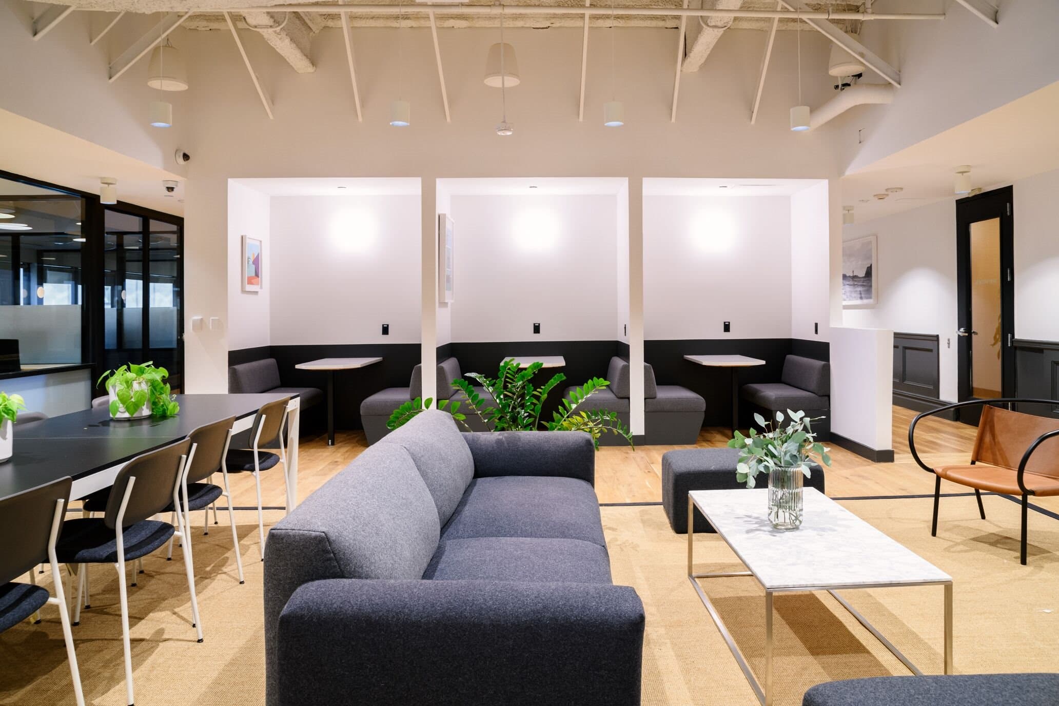 Breakout/Lounge Space Breakout/Lounge Space