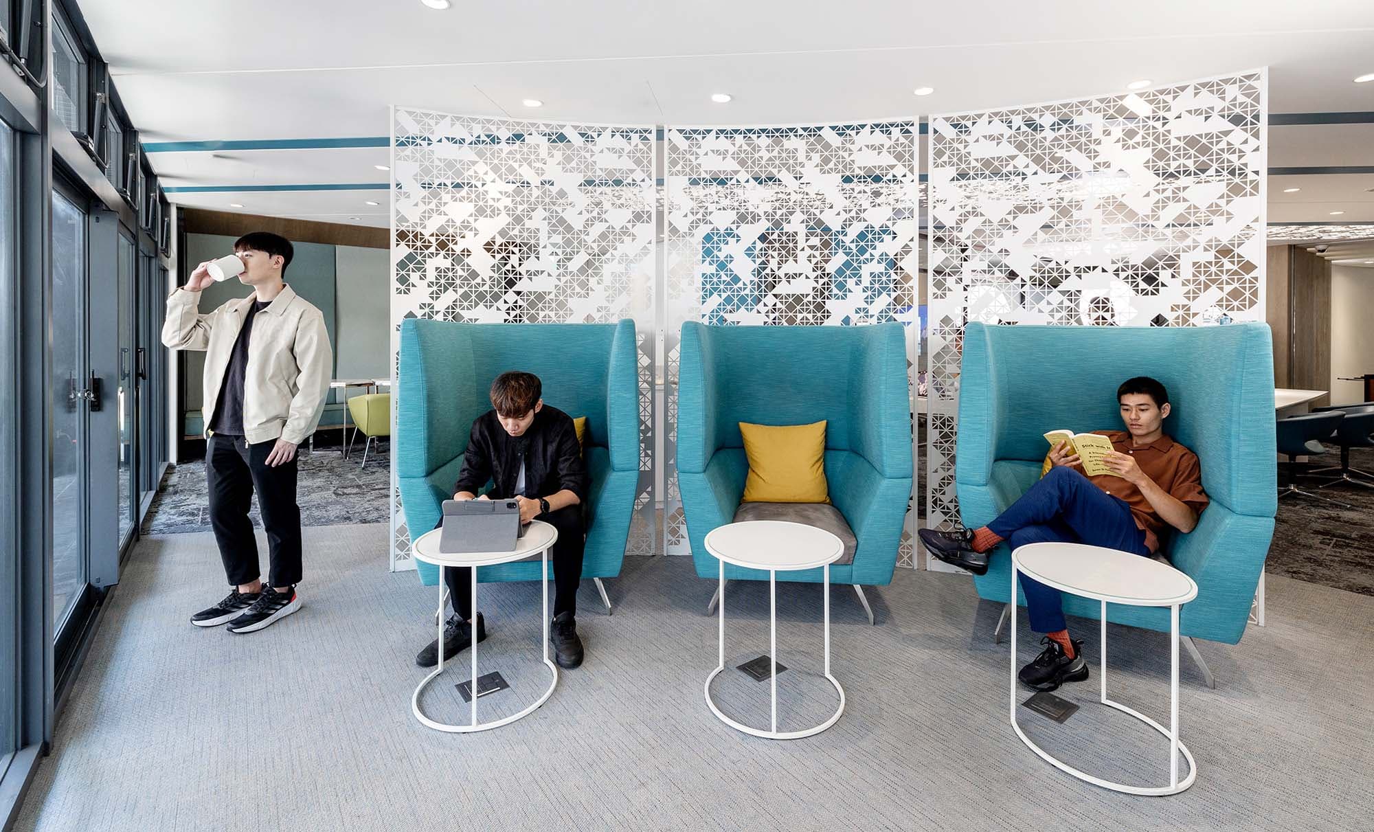 Breakout/Lounge Space Breakout/Lounge Space