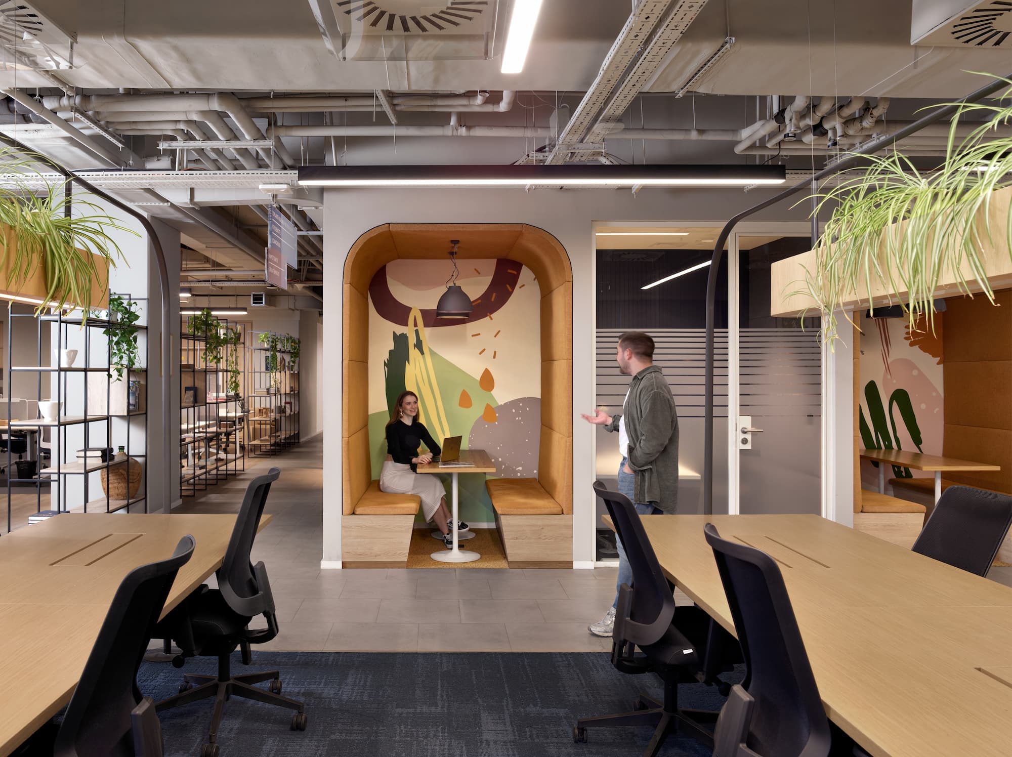 HAN Spaces offers flexible coworking for all professionals—access comfy, shared workspaces 24/7 with no fixed costs. HAN Spaces offers flexible coworking for all professionals—access comfy, shared workspaces 24/7 with no fixed costs.