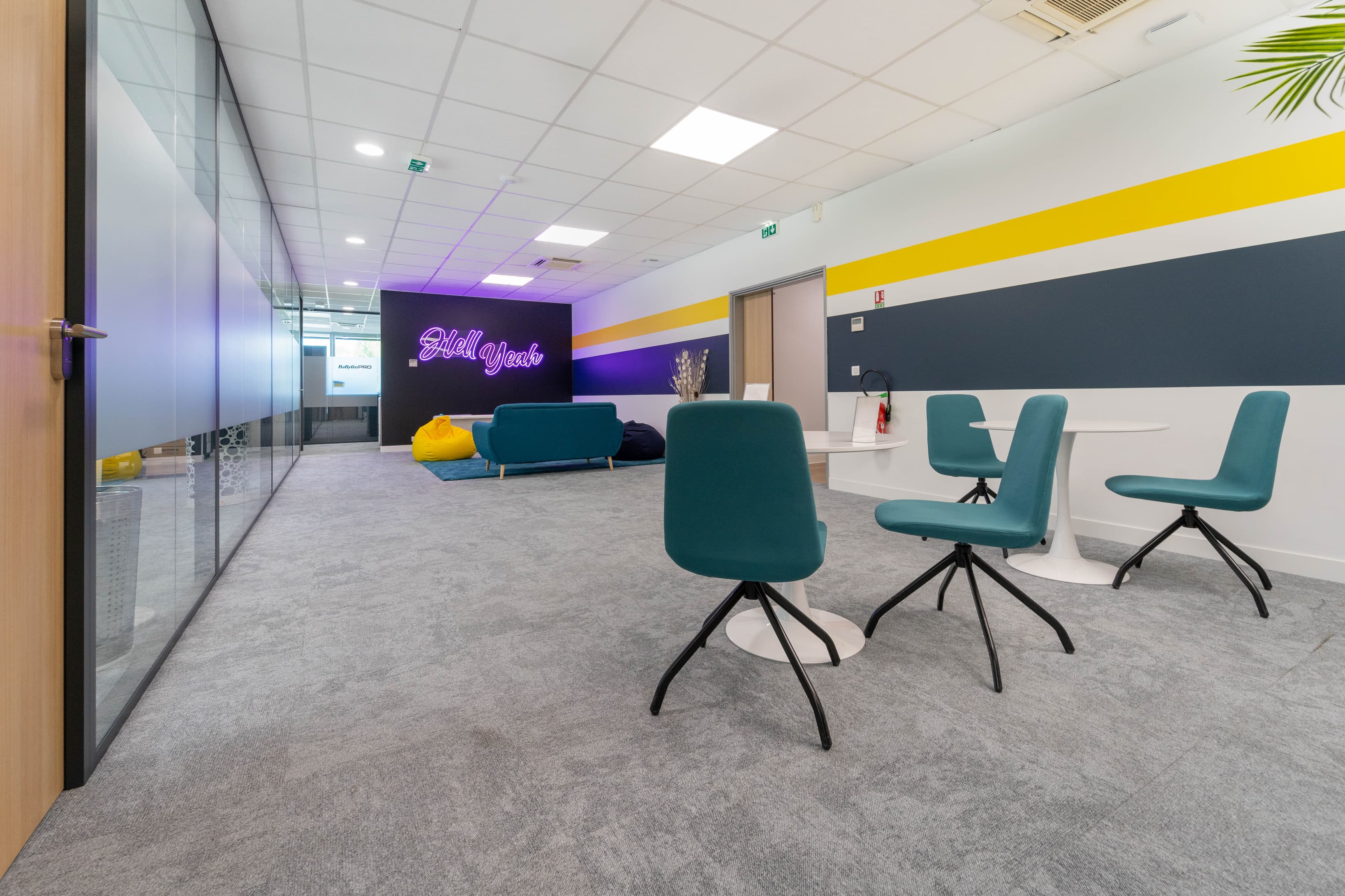 Breakout/Lounge Space Breakout/Lounge Space