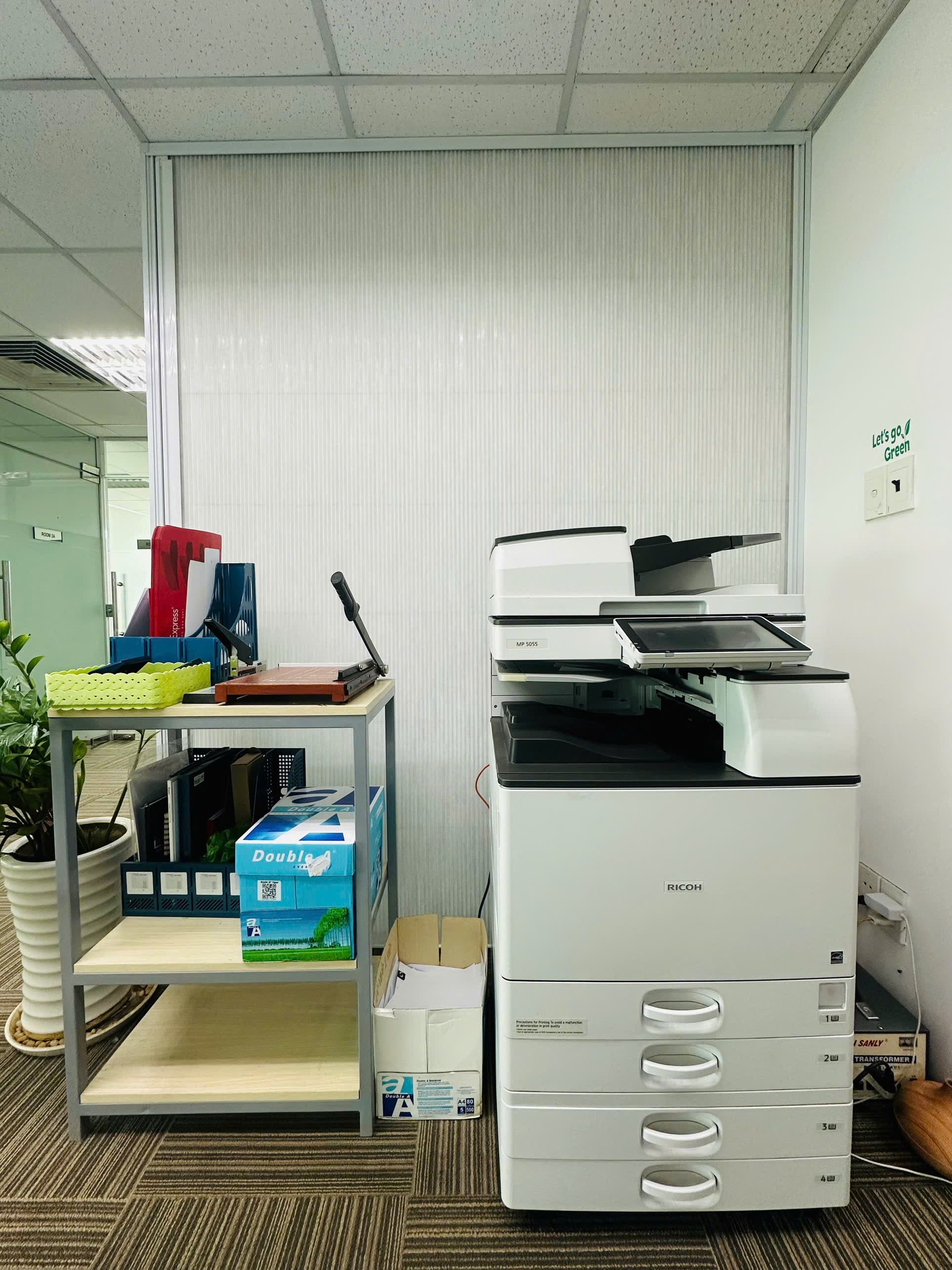 Scan/ photocopy machine Scan/ photocopy machine