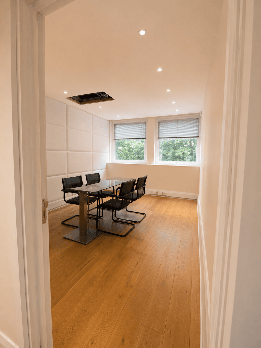 Meeting room Meeting room