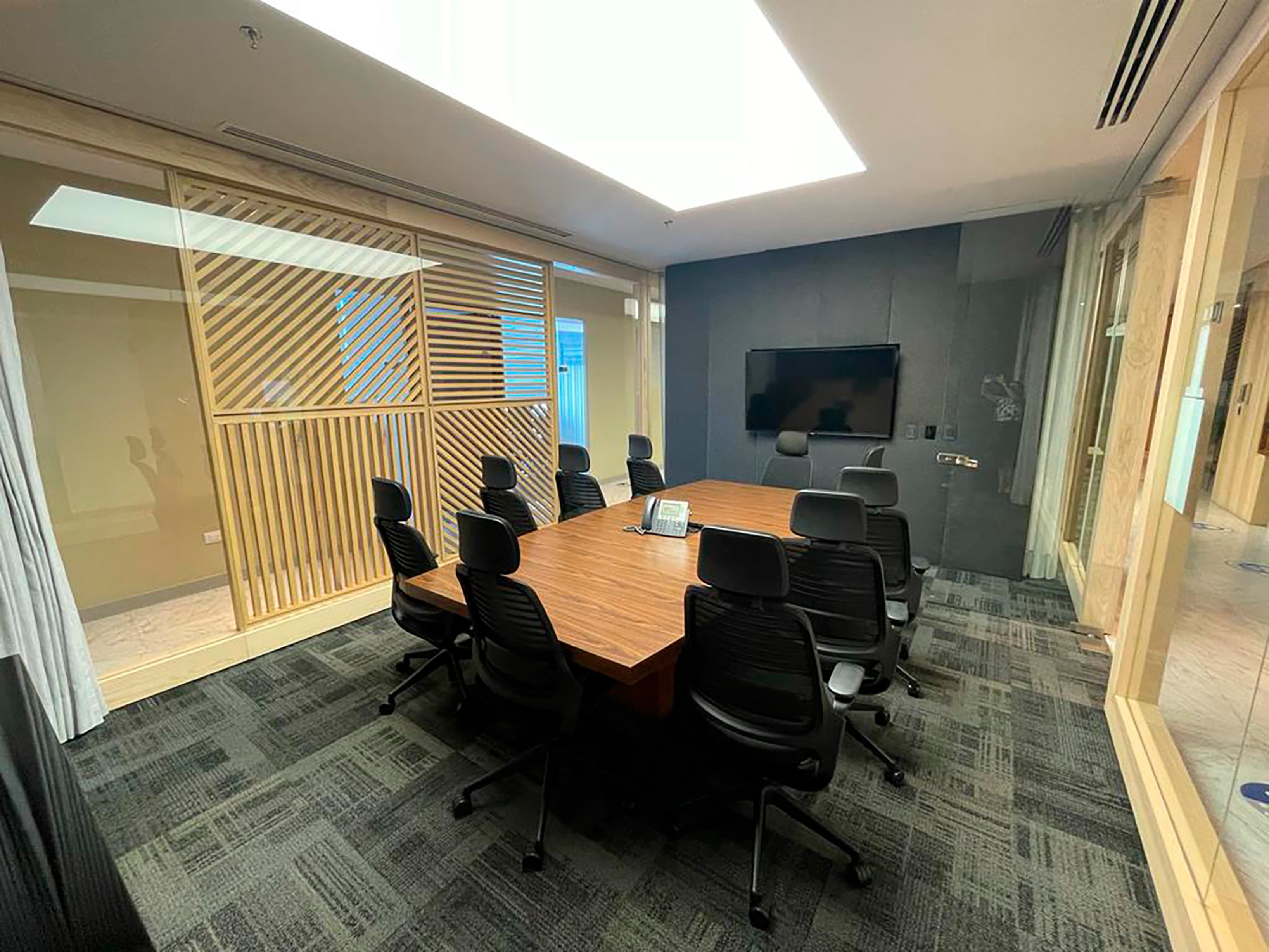 37670-37670-588990.jpg 37670-37670-588990.jpg