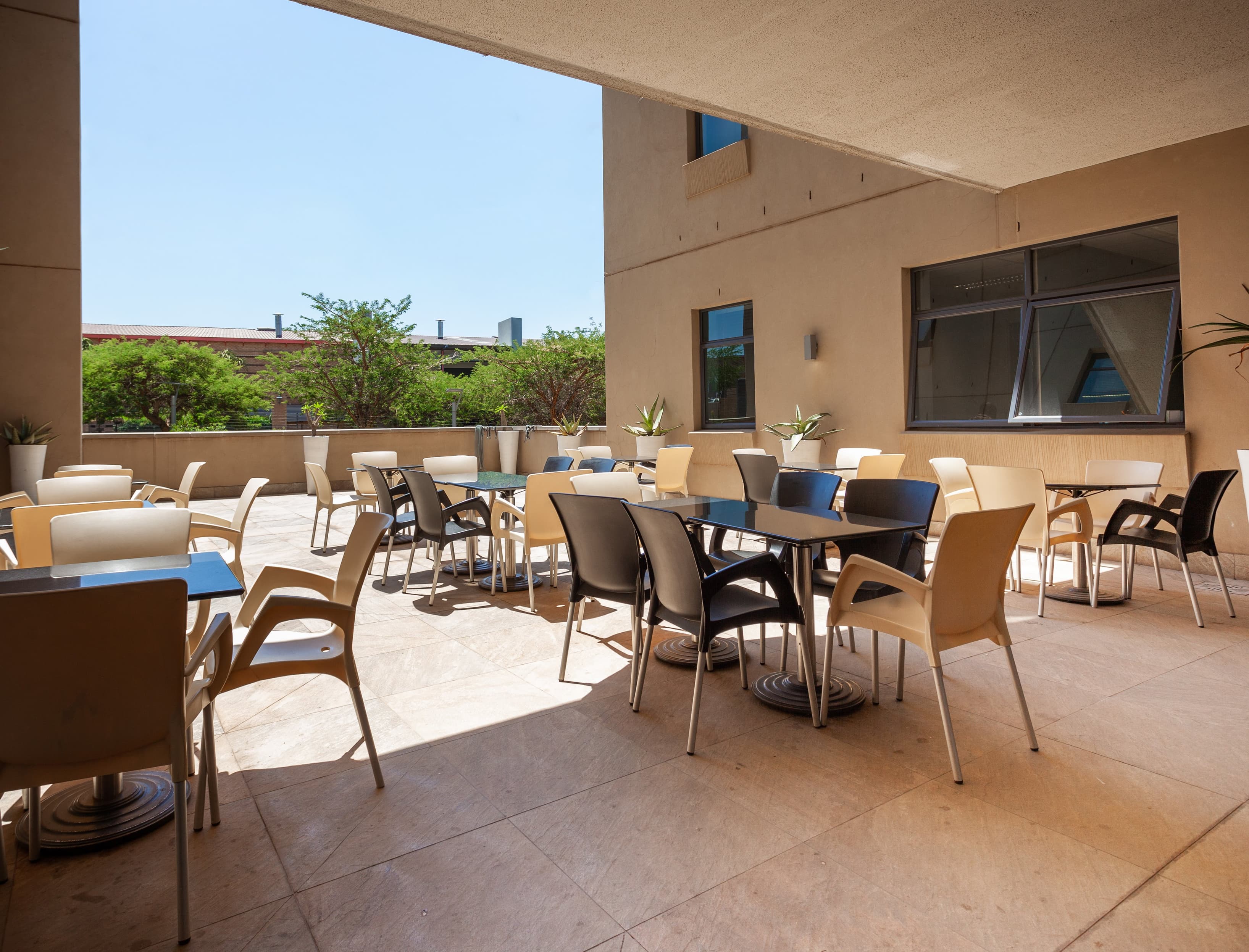 Breakout/Lounge Space Breakout/Lounge Space