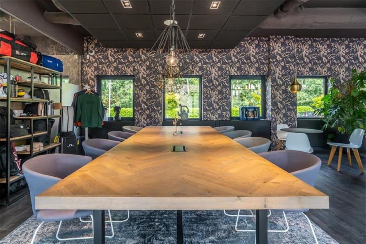 Breakout/Lounge Space Breakout/Lounge Space