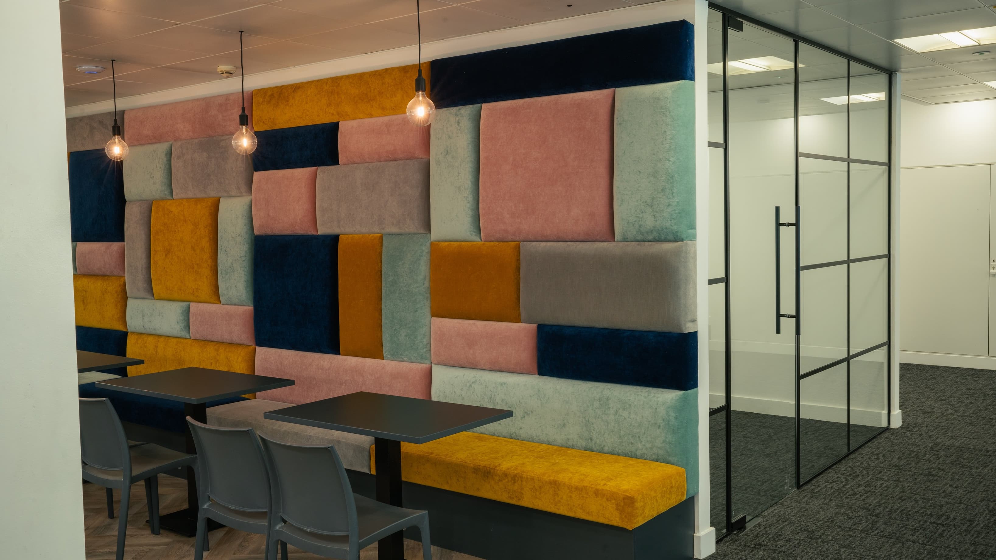 Breakout/Lounge Space Breakout/Lounge Space