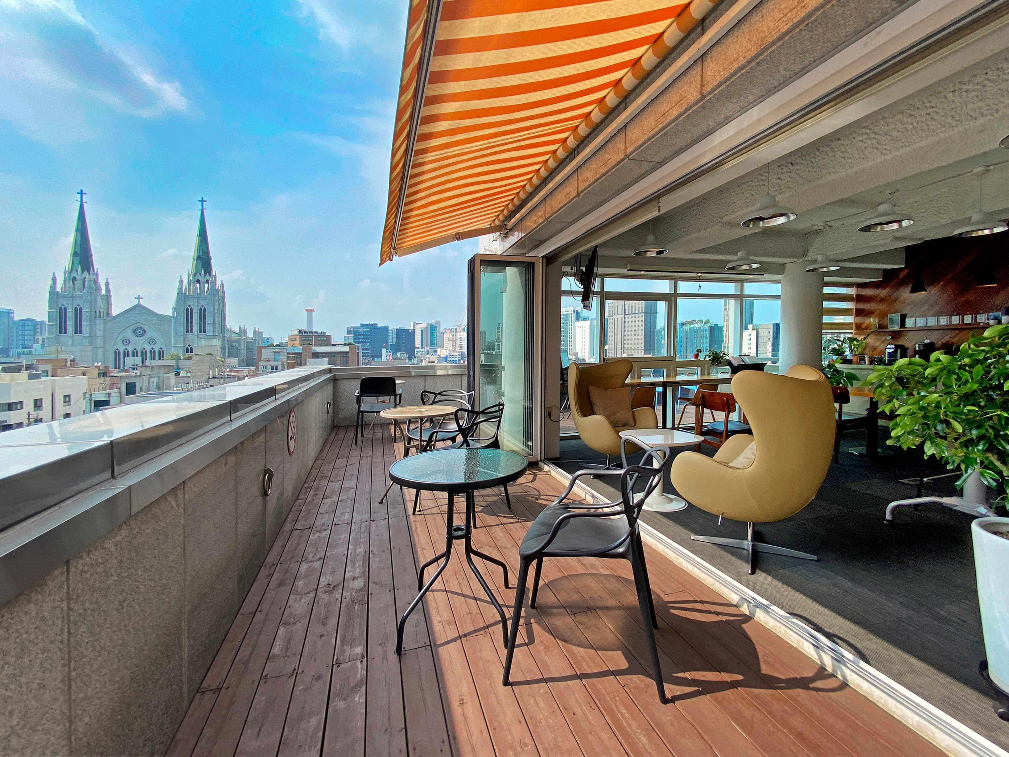 Terrace & Lounge Terrace & Lounge