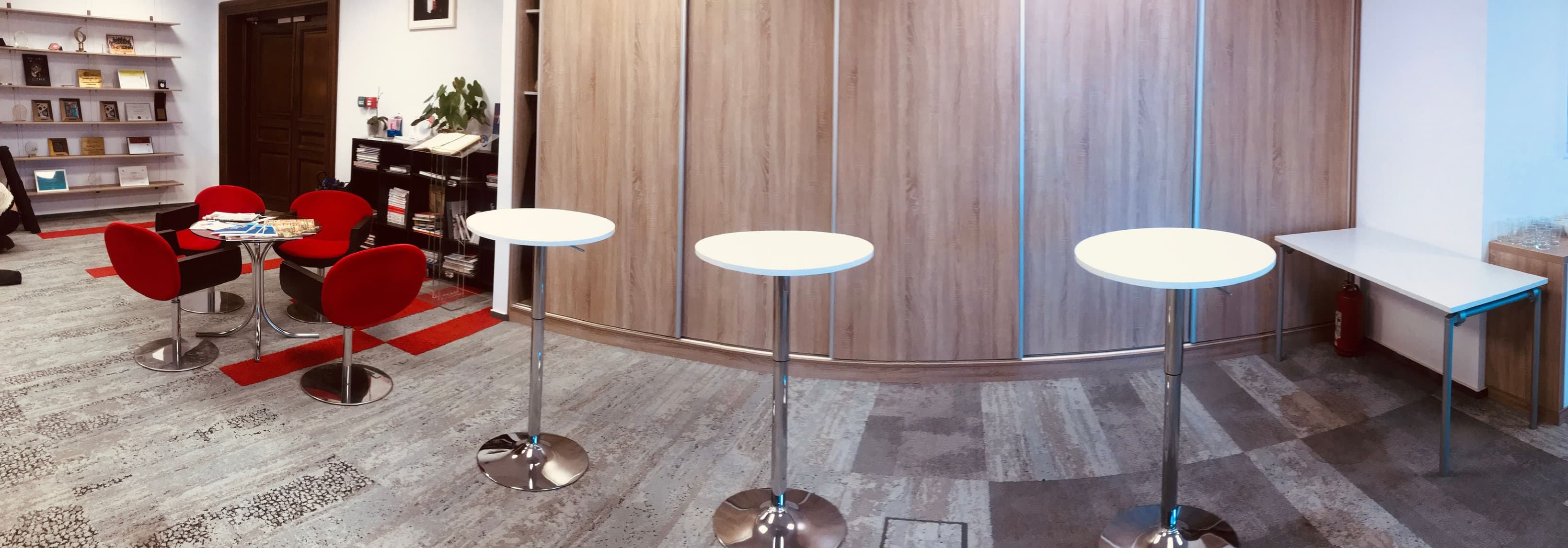 Breakout/Lounge Space Breakout/Lounge Space