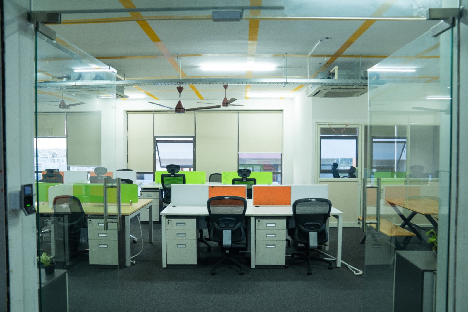 Hot Desks Hot Desks