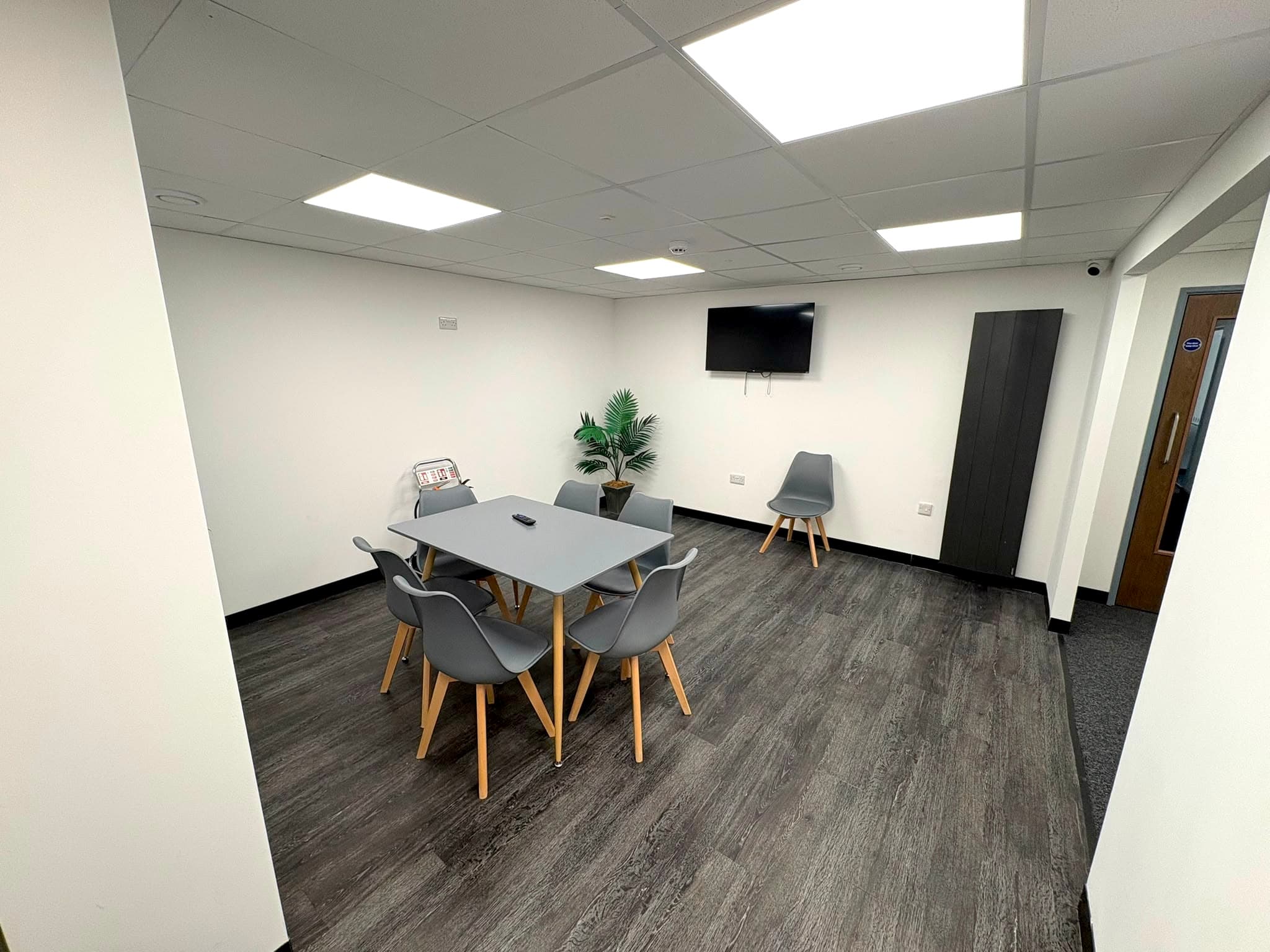Breakout Space Breakout Space