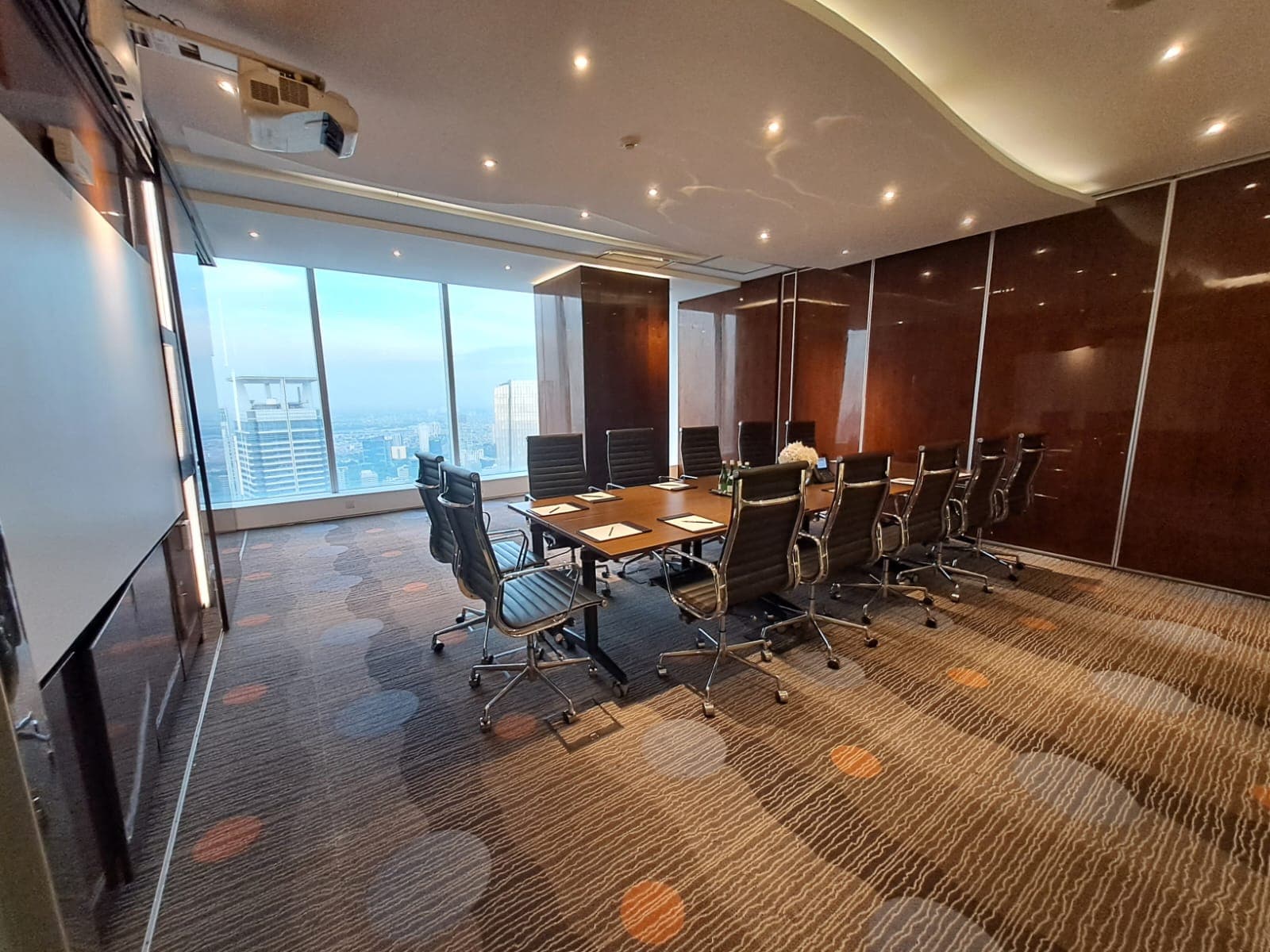 BOARDROOM BOARDROOM