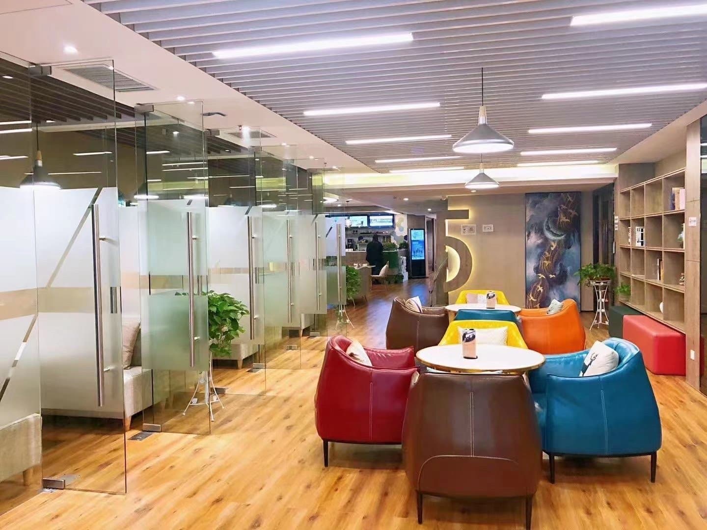 Breakout/Lounge Space Breakout/Lounge Space