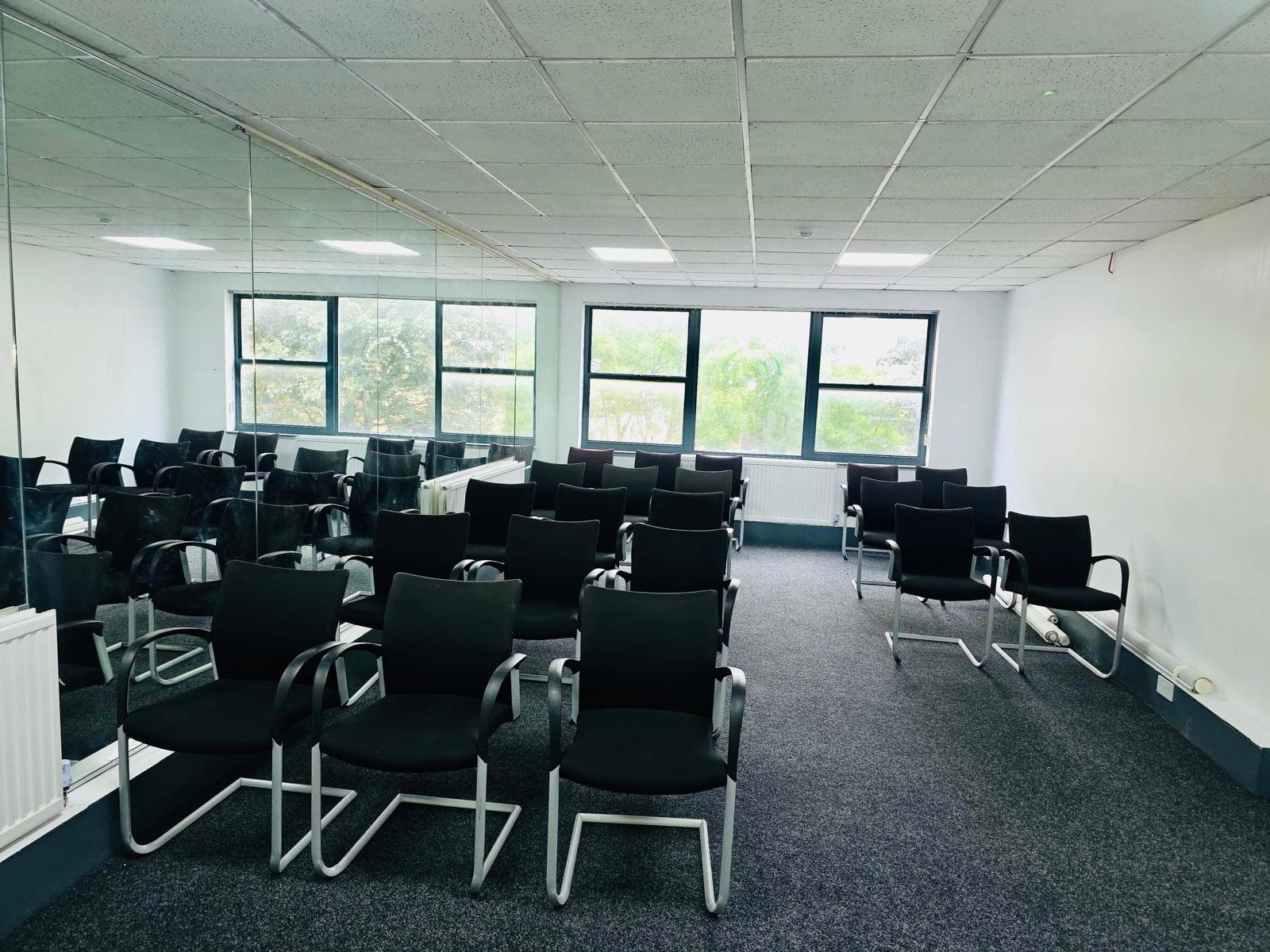 :Large office :Large office