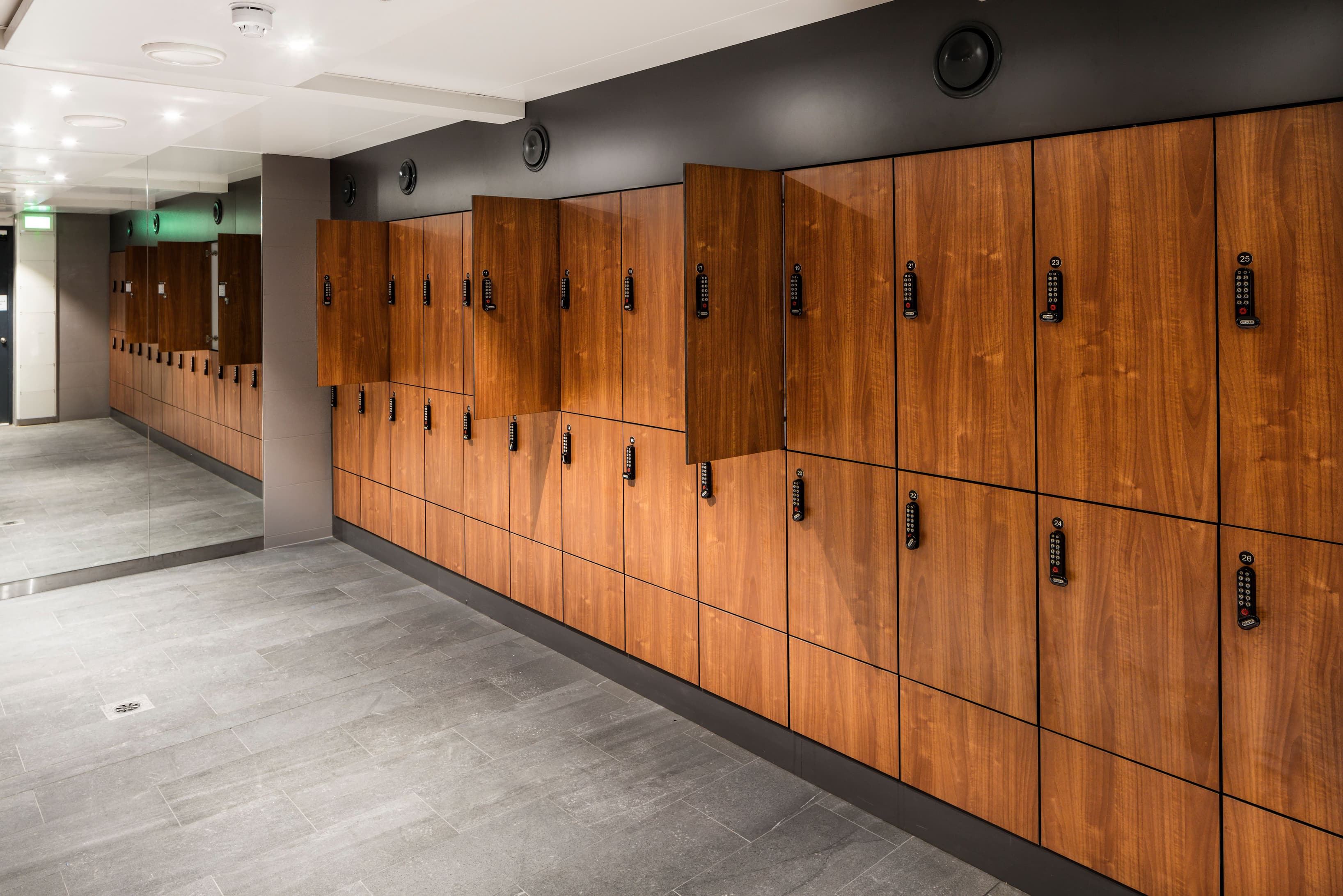 Toilets/ Bathroom Toilets/ Bathroom