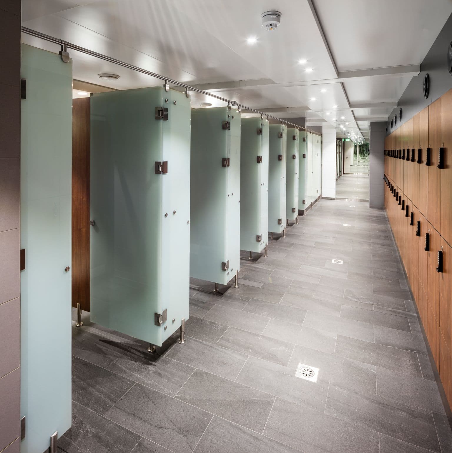 Toilets/ Bathroom Toilets/ Bathroom