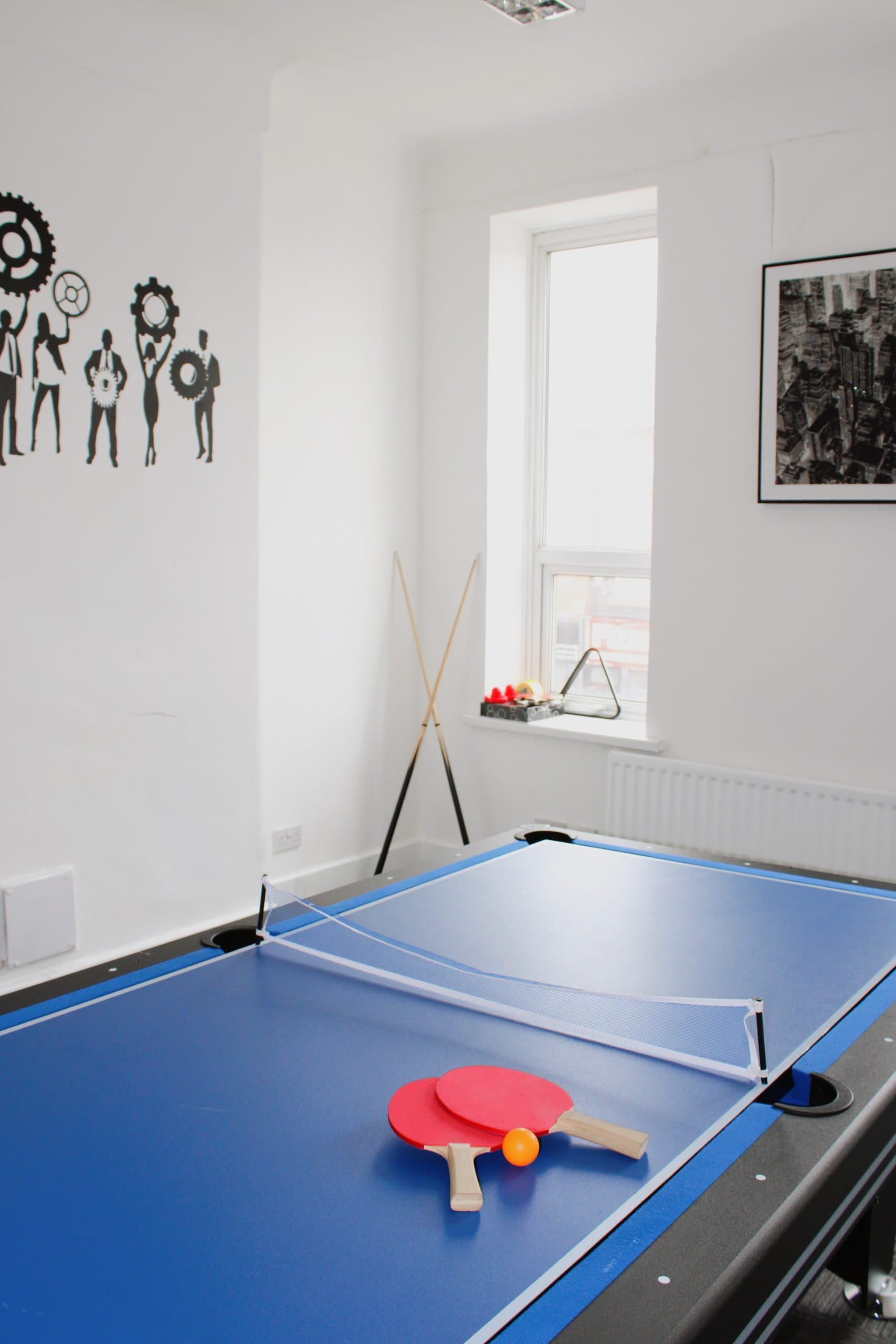 HQ BUSINESS CENTRE HQ BUSINESS CENTRE