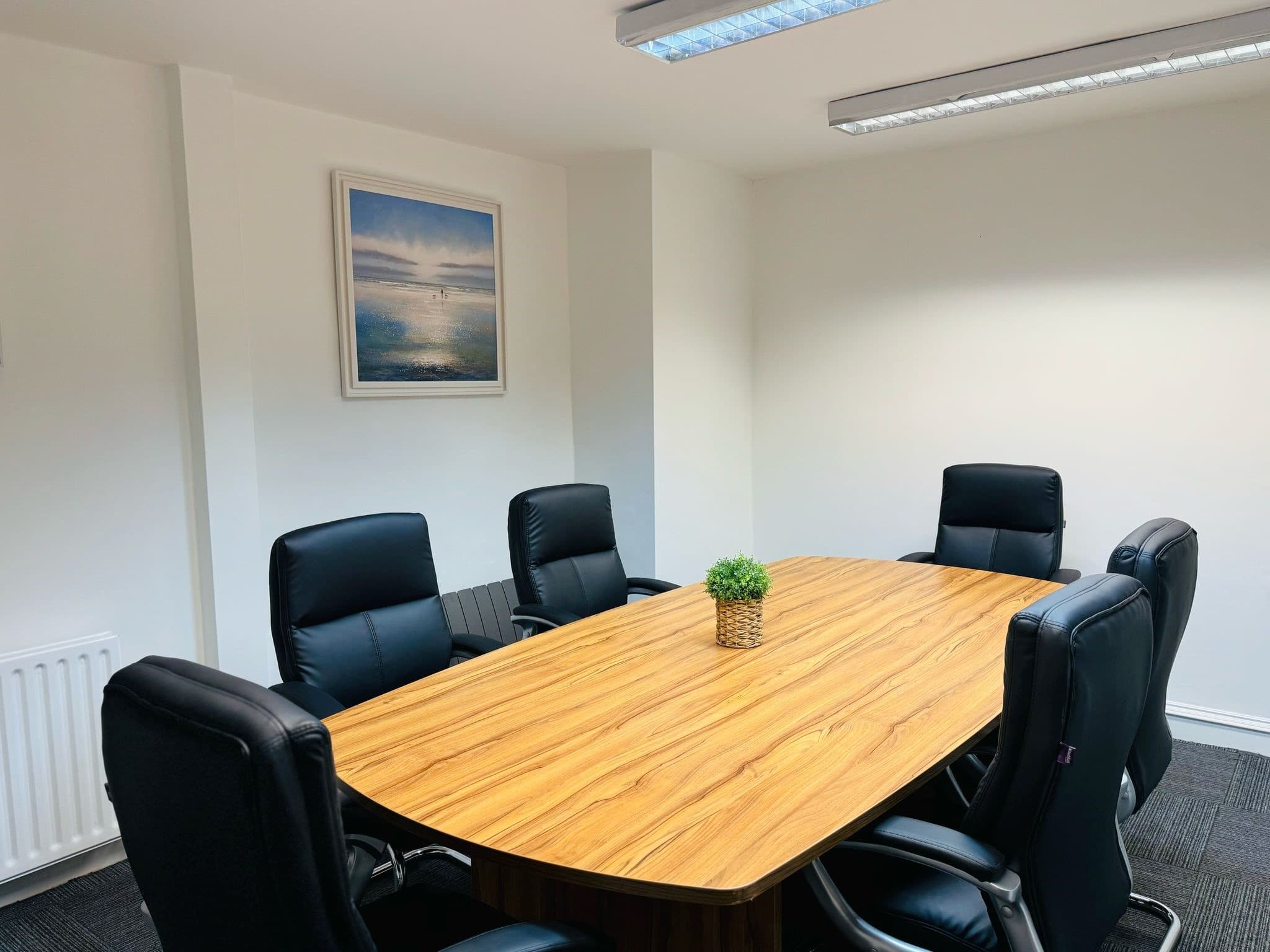 HQ BUSINESS CENTRE HQ BUSINESS CENTRE