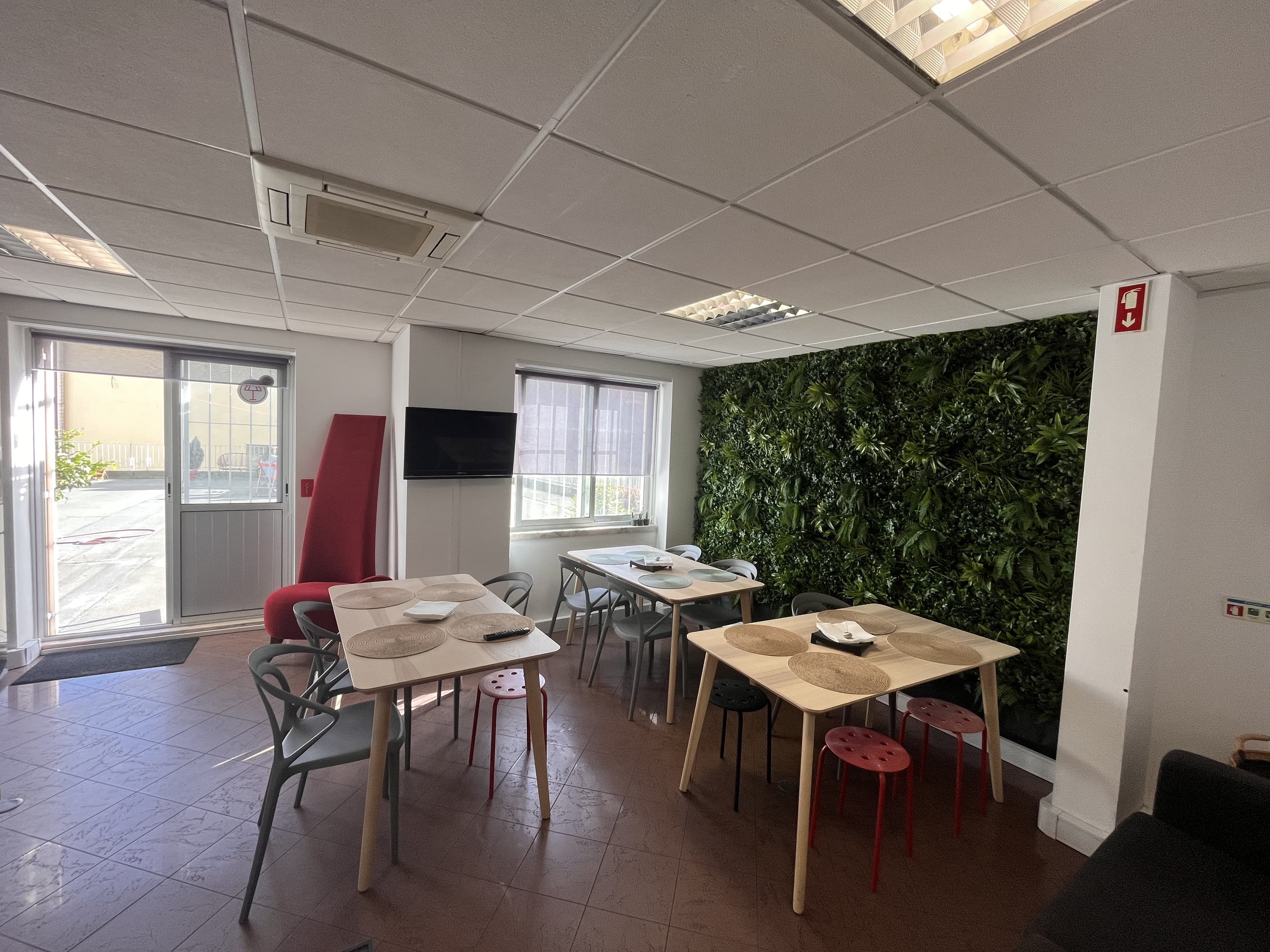 Breakout/Lounge Space Breakout/Lounge Space