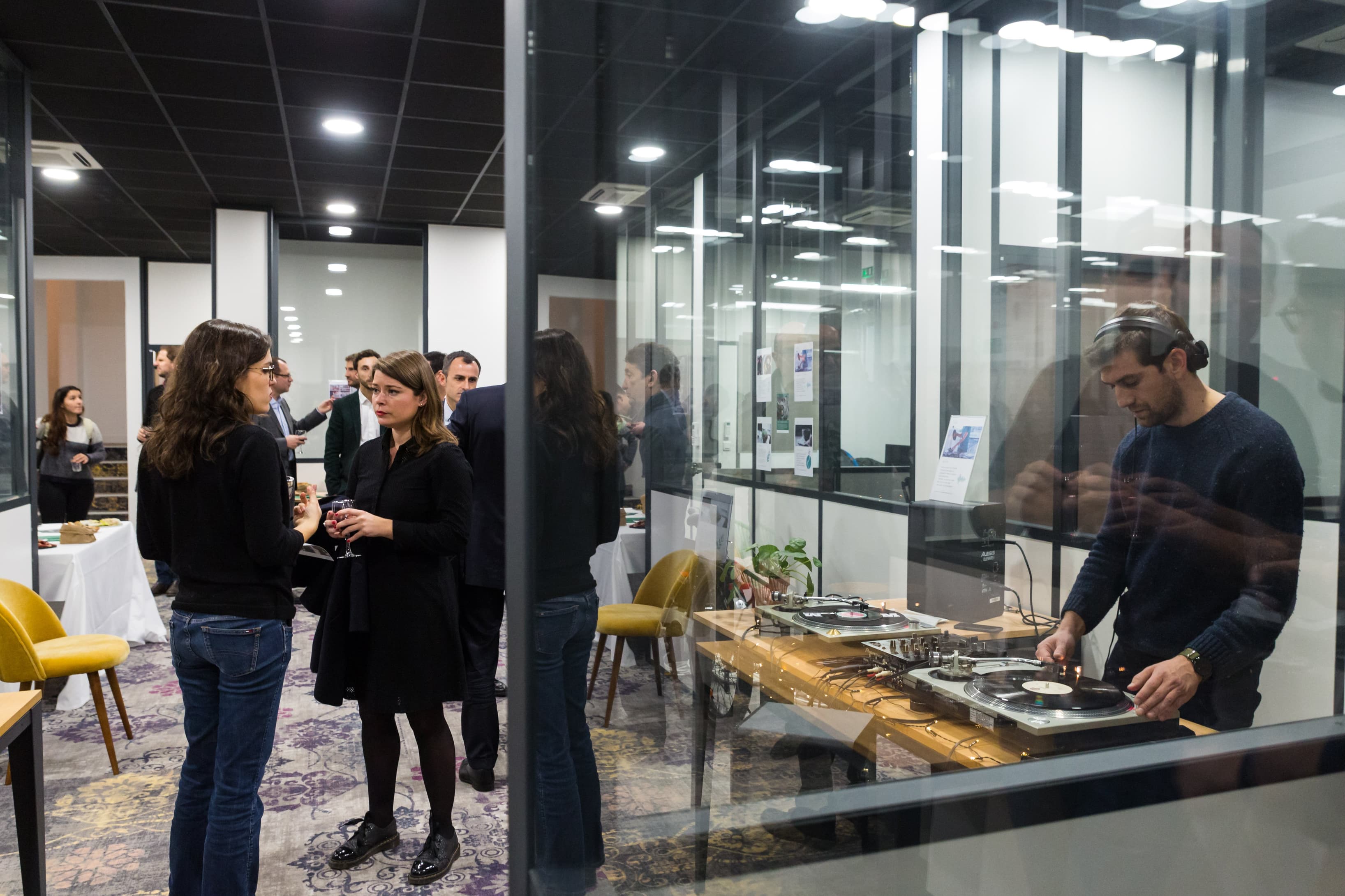 Breakout/Lounge Space Breakout/Lounge Space