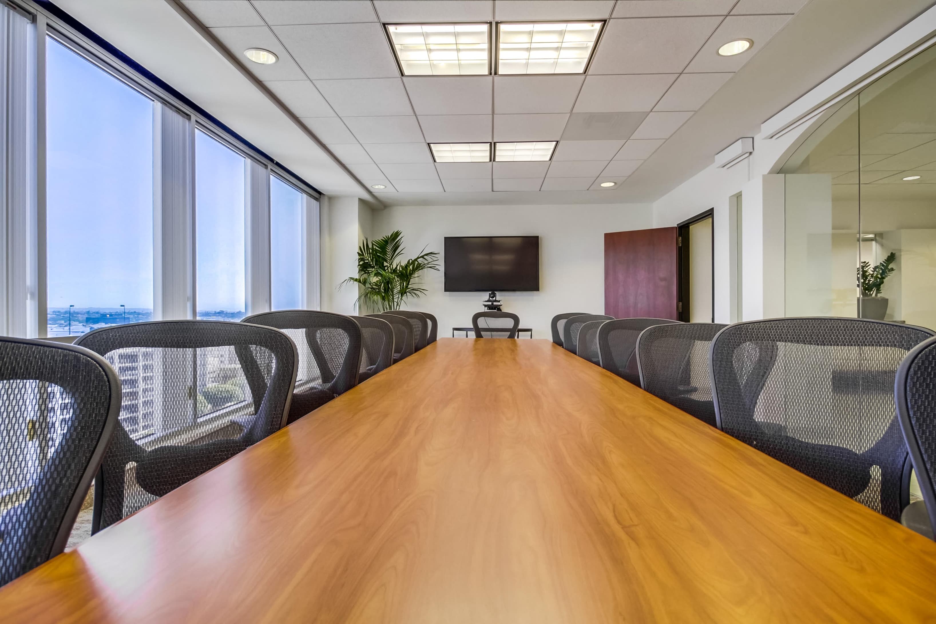 Large Conference Room Large Conference Room