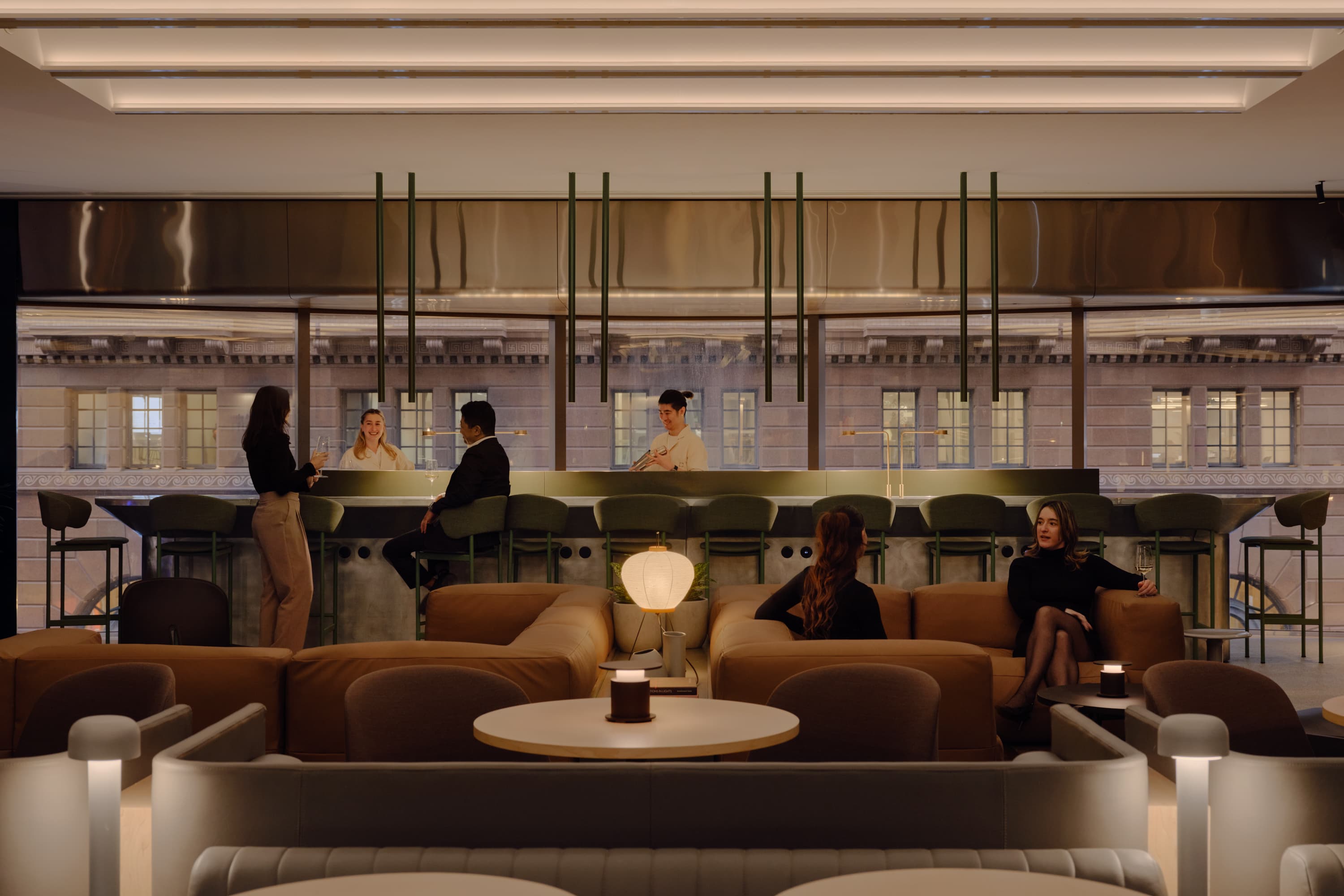 Cocktail Bar & Lounge Cocktail Bar & Lounge