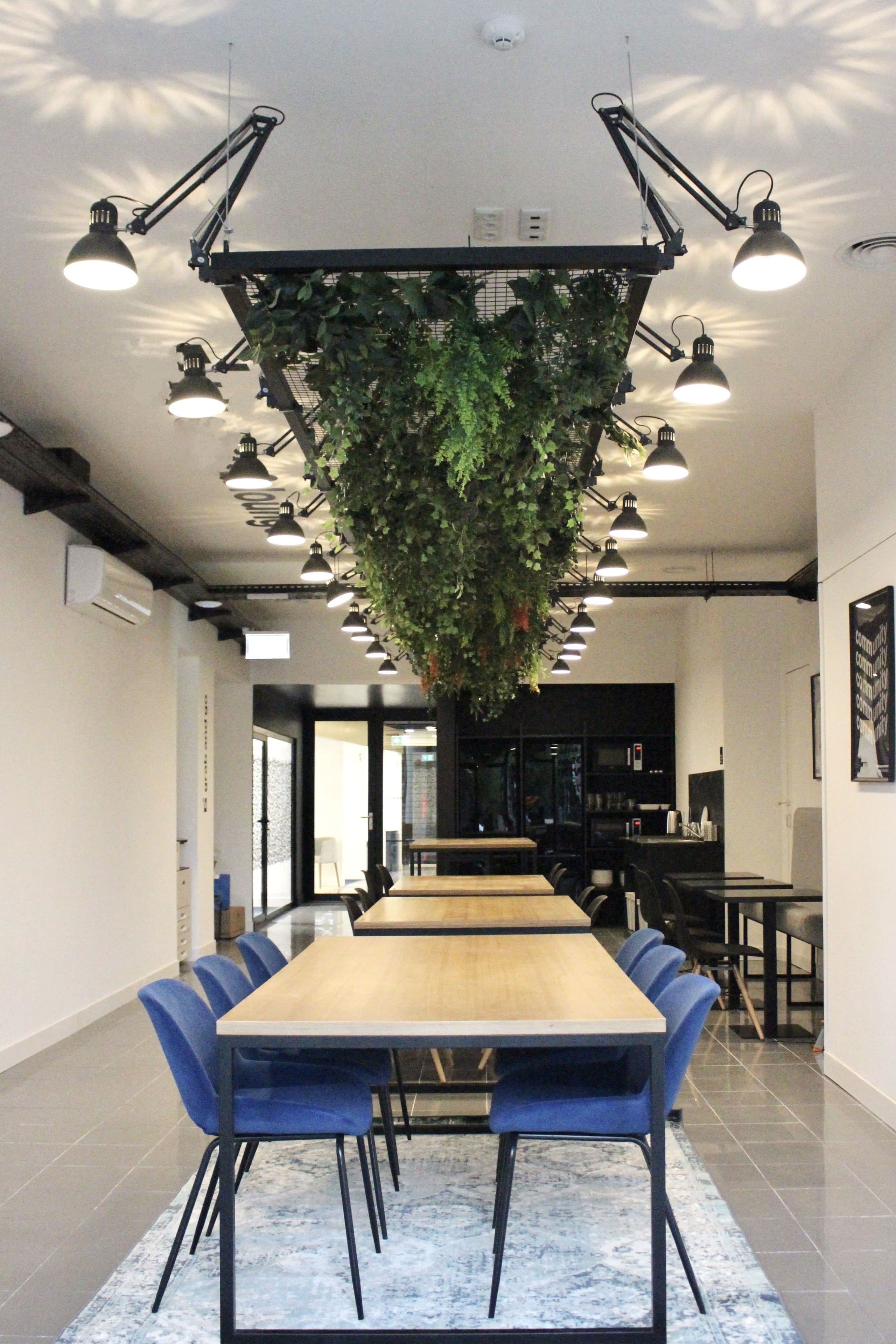 109961-109961-690091.jpg 109961-109961-690091.jpg