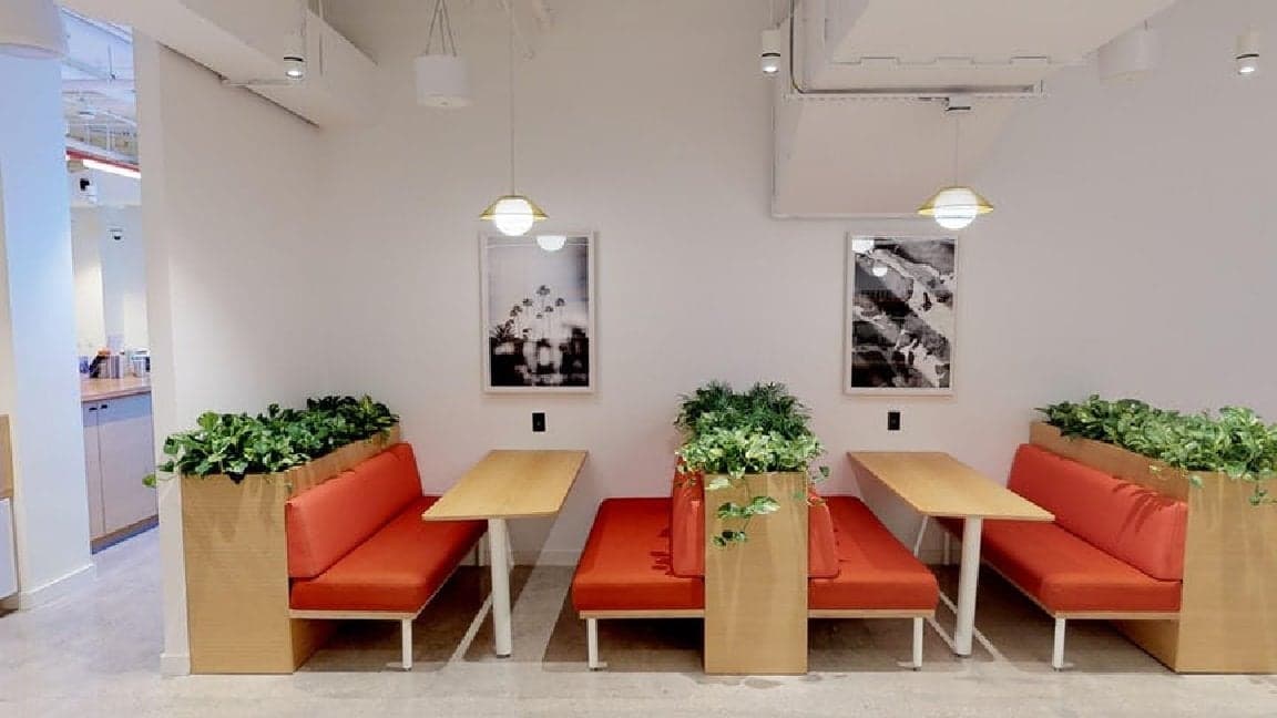 Breakout/Lounge Space Breakout/Lounge Space