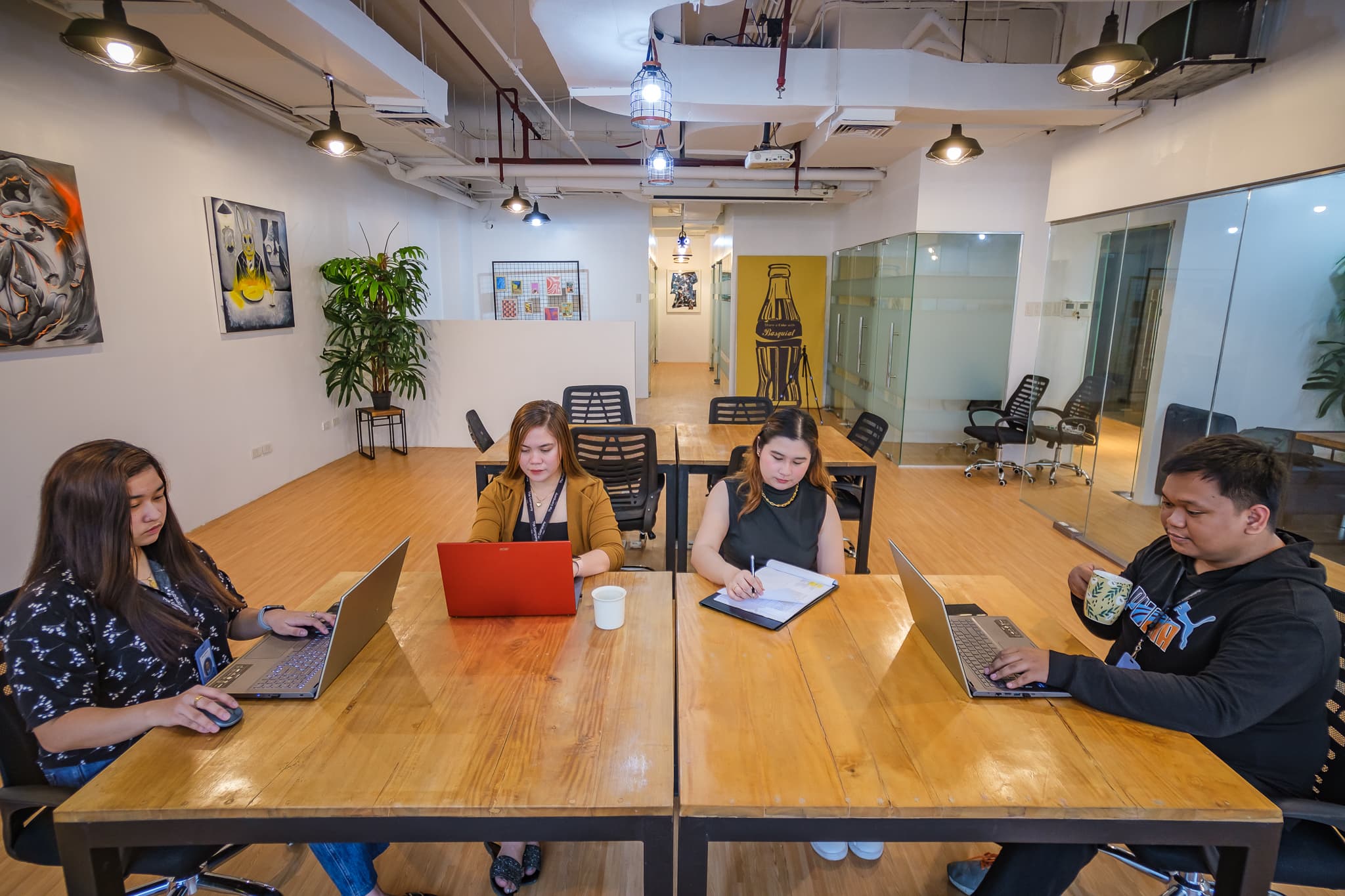 Where freelancers, remote workers, and innovators find their rhythm. A workspace that adapts to your flow. Where freelancers, remote workers, and innovators find their rhythm. A workspace that adapts to your flow.