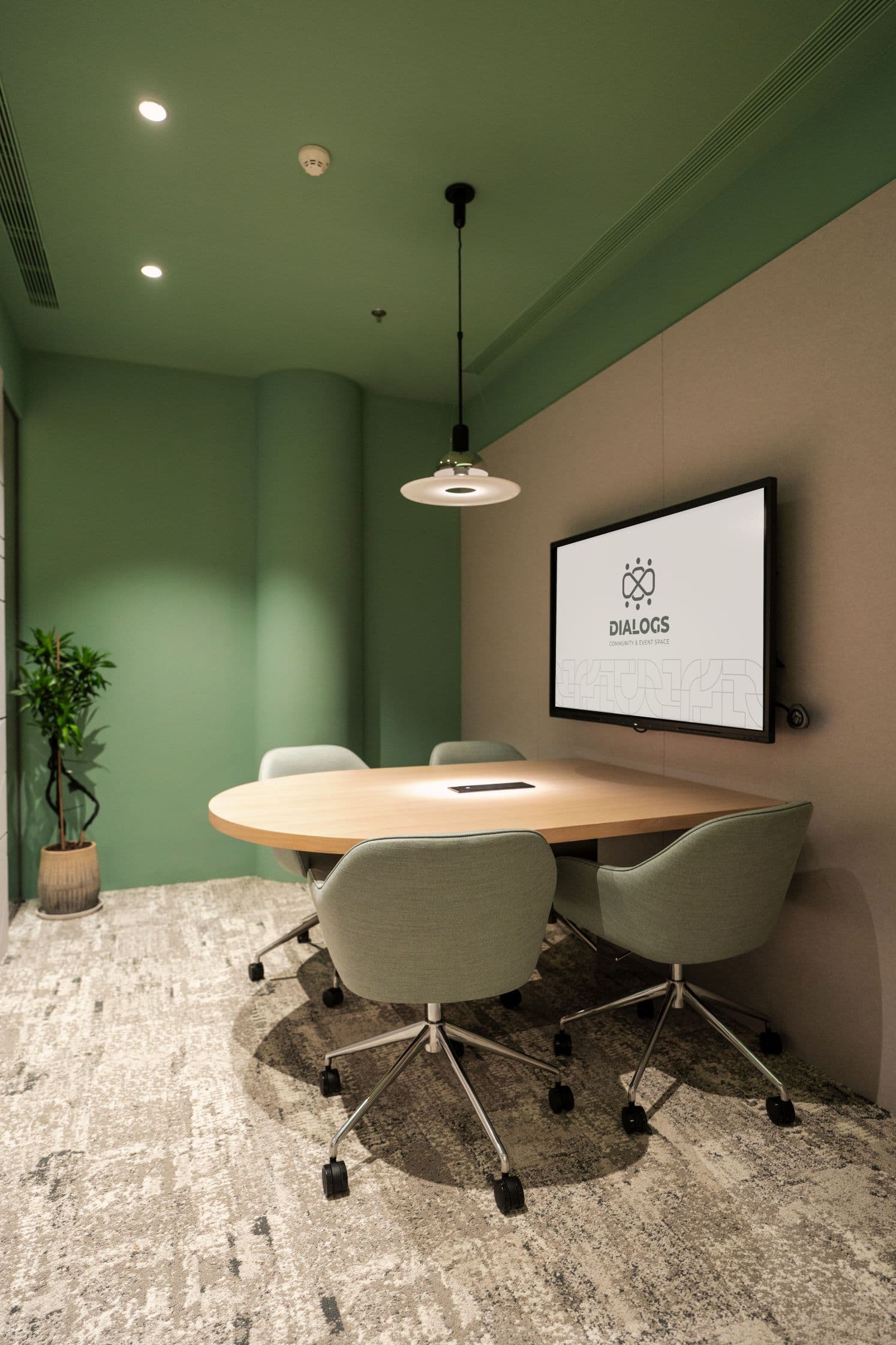 Meeting Room (4 people) Meeting Room (4 people)