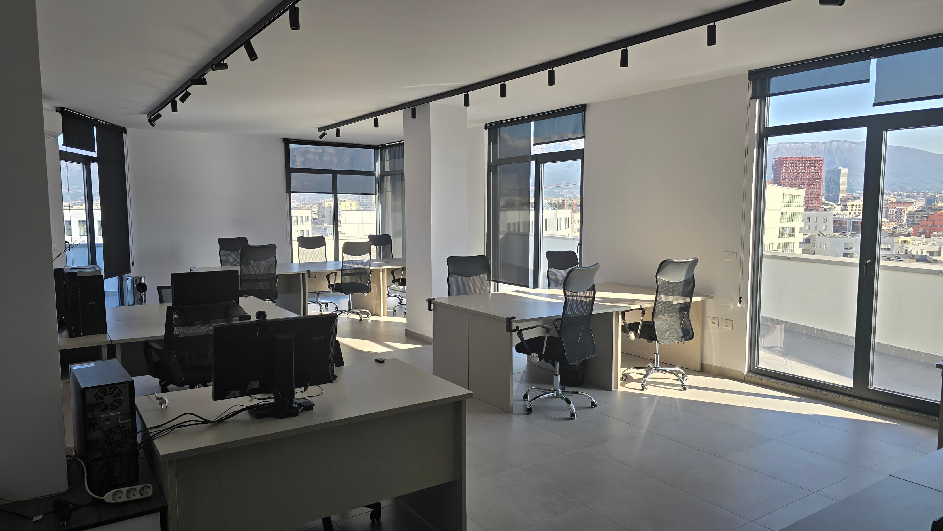 coworking desks with view coworking desks with view