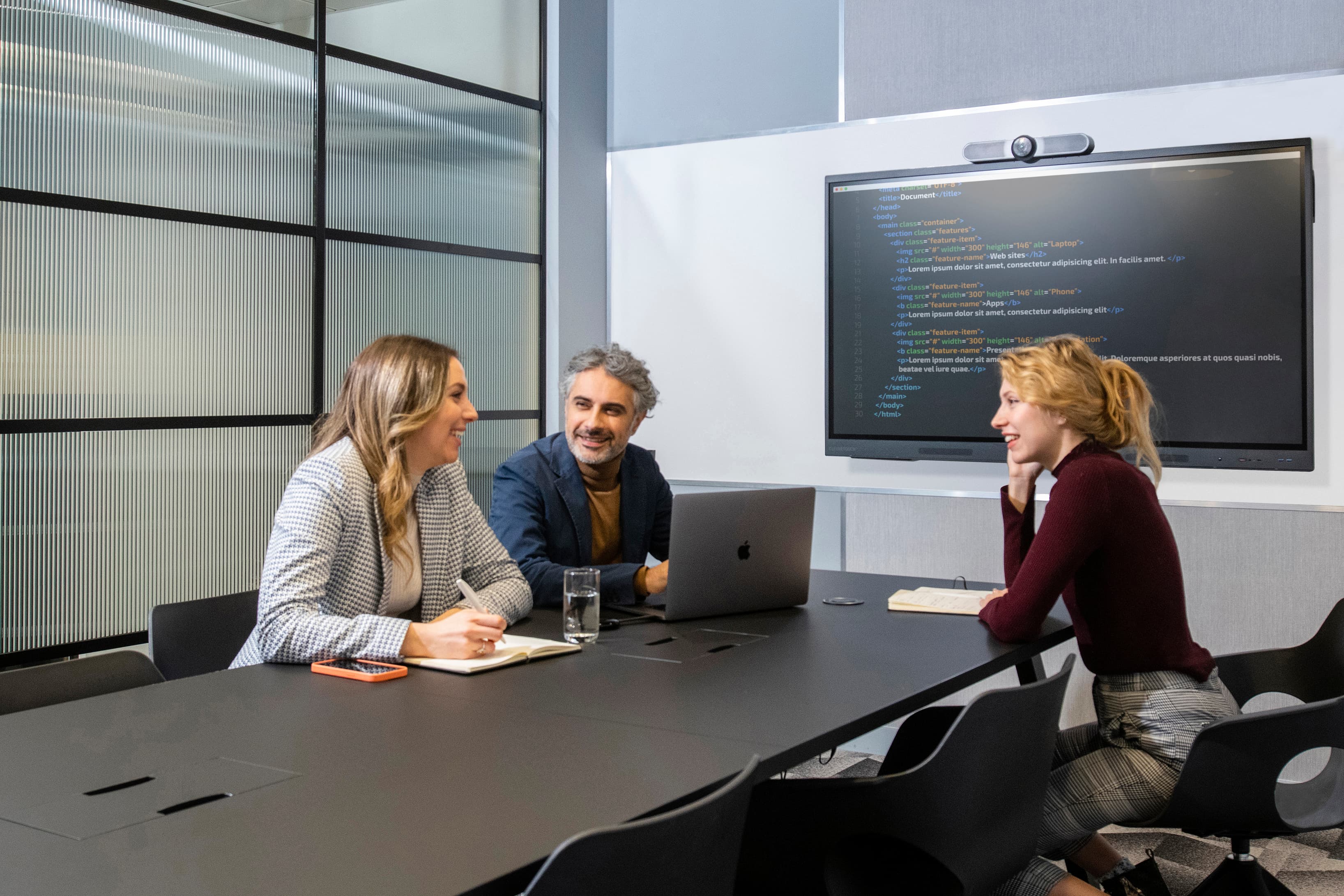 Fully equipped with AV for seamless meetings and presentations. Fully equipped with AV for seamless meetings and presentations.