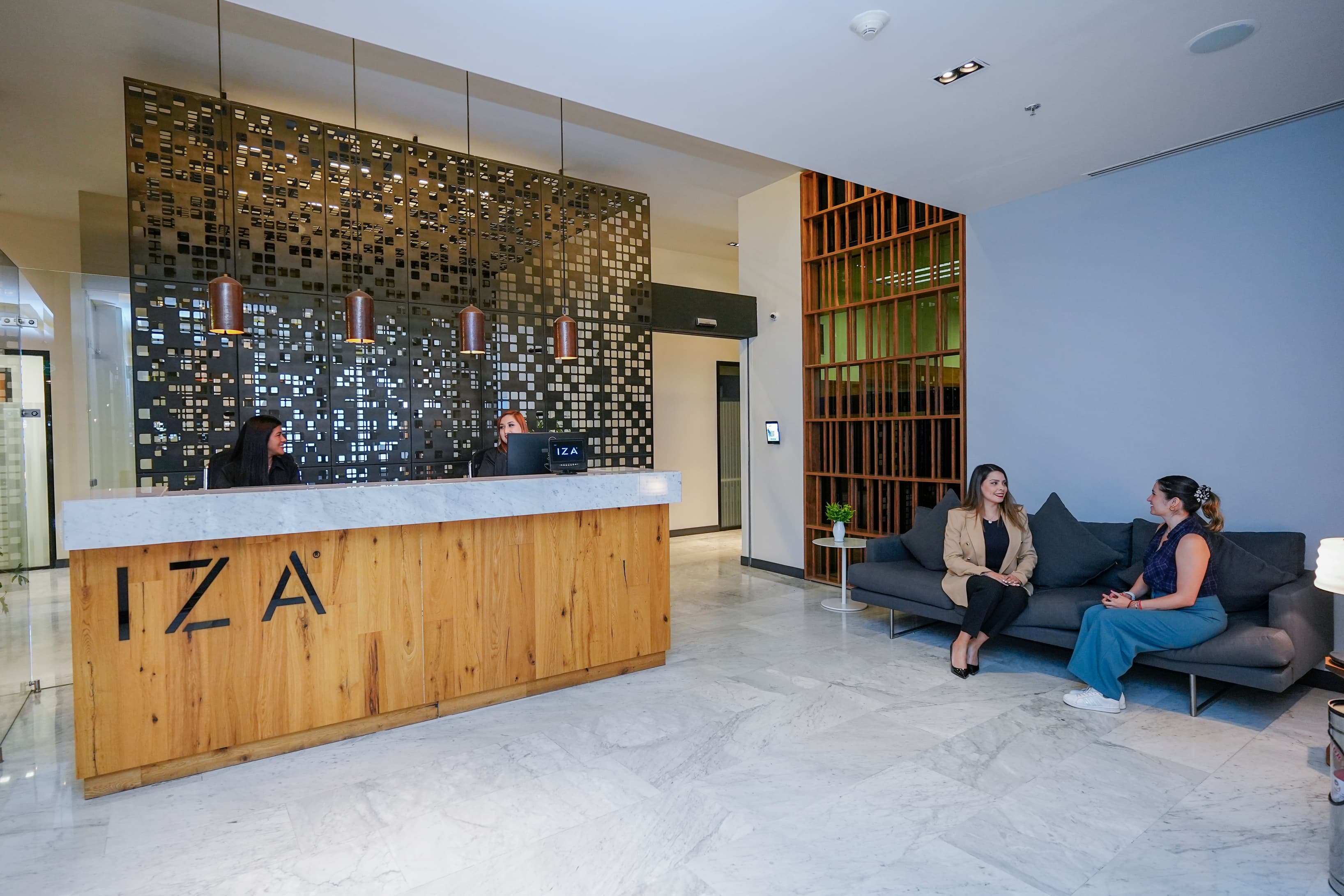 Learn about memberships designed for professionals who need access to IZA locations in Mexico. Learn about memberships designed for professionals who need access to IZA locations in Mexico.