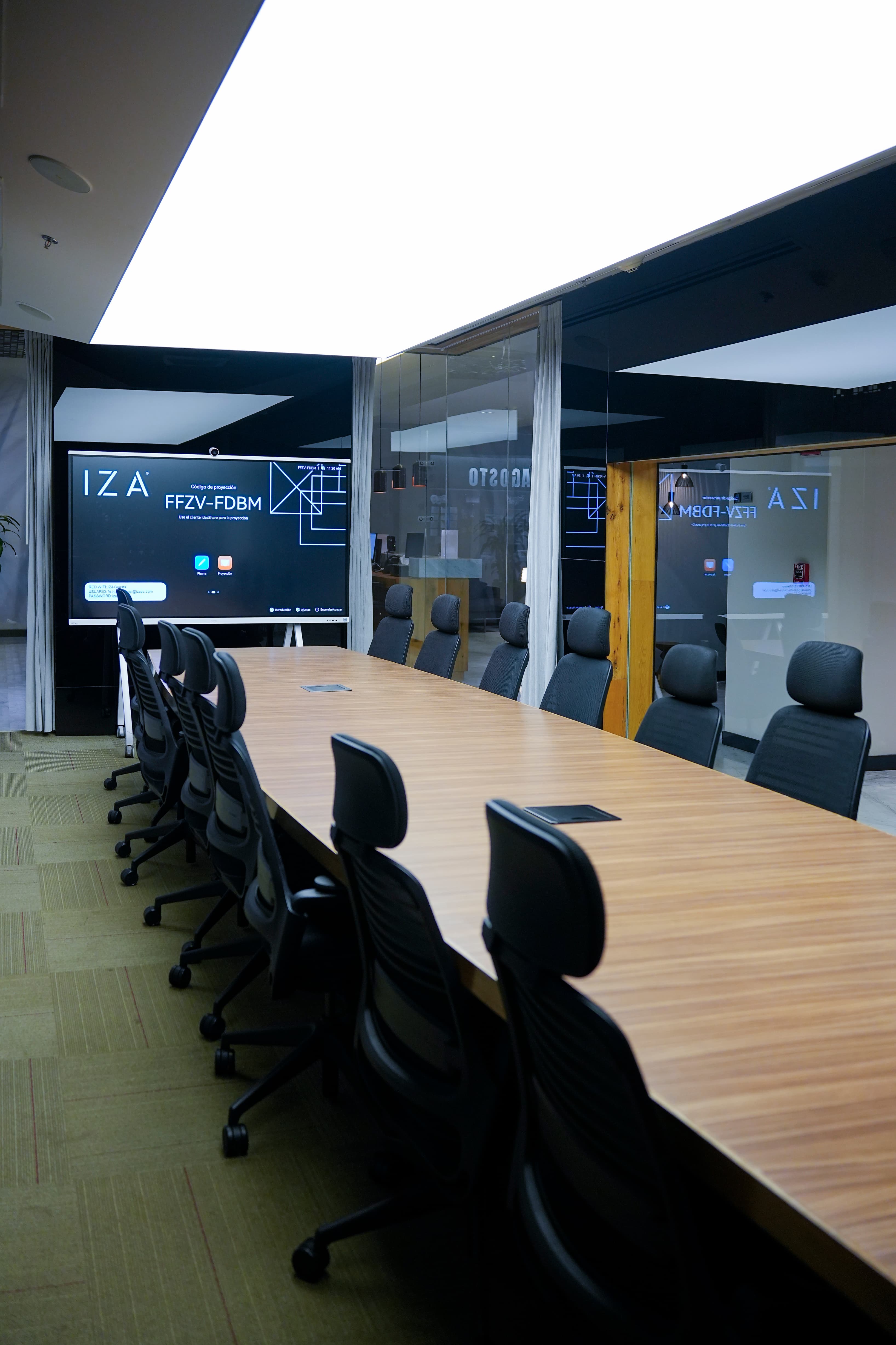 Learn about memberships designed for professionals who need access to IZA locations in Mexico. Learn about memberships designed for professionals who need access to IZA locations in Mexico.