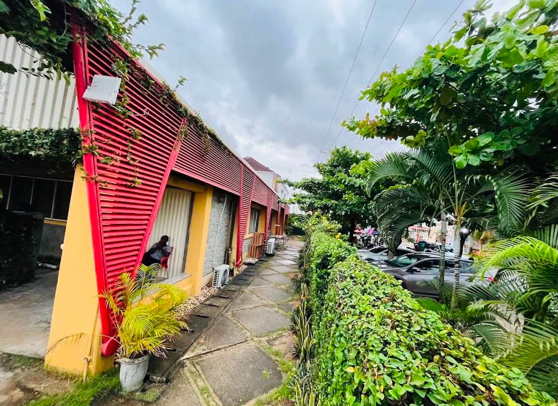 D'ulowork coworking space exterior and landscaped walkway in Lekki, Lagos. D'ulowork coworking space exterior and landscaped walkway in Lekki, Lagos.