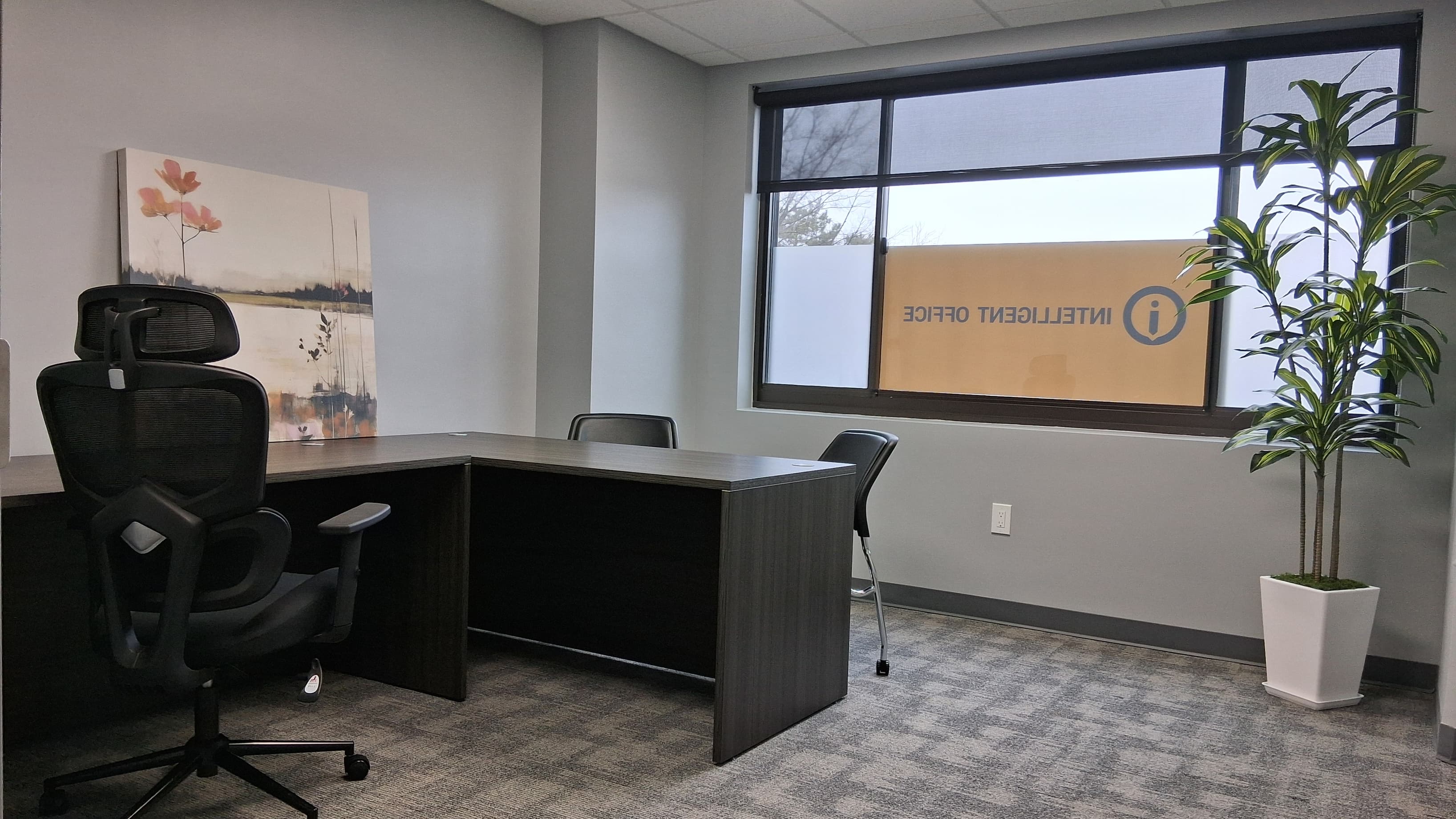 Large Exterior Executive Office 112 Large Exterior Executive Office 112