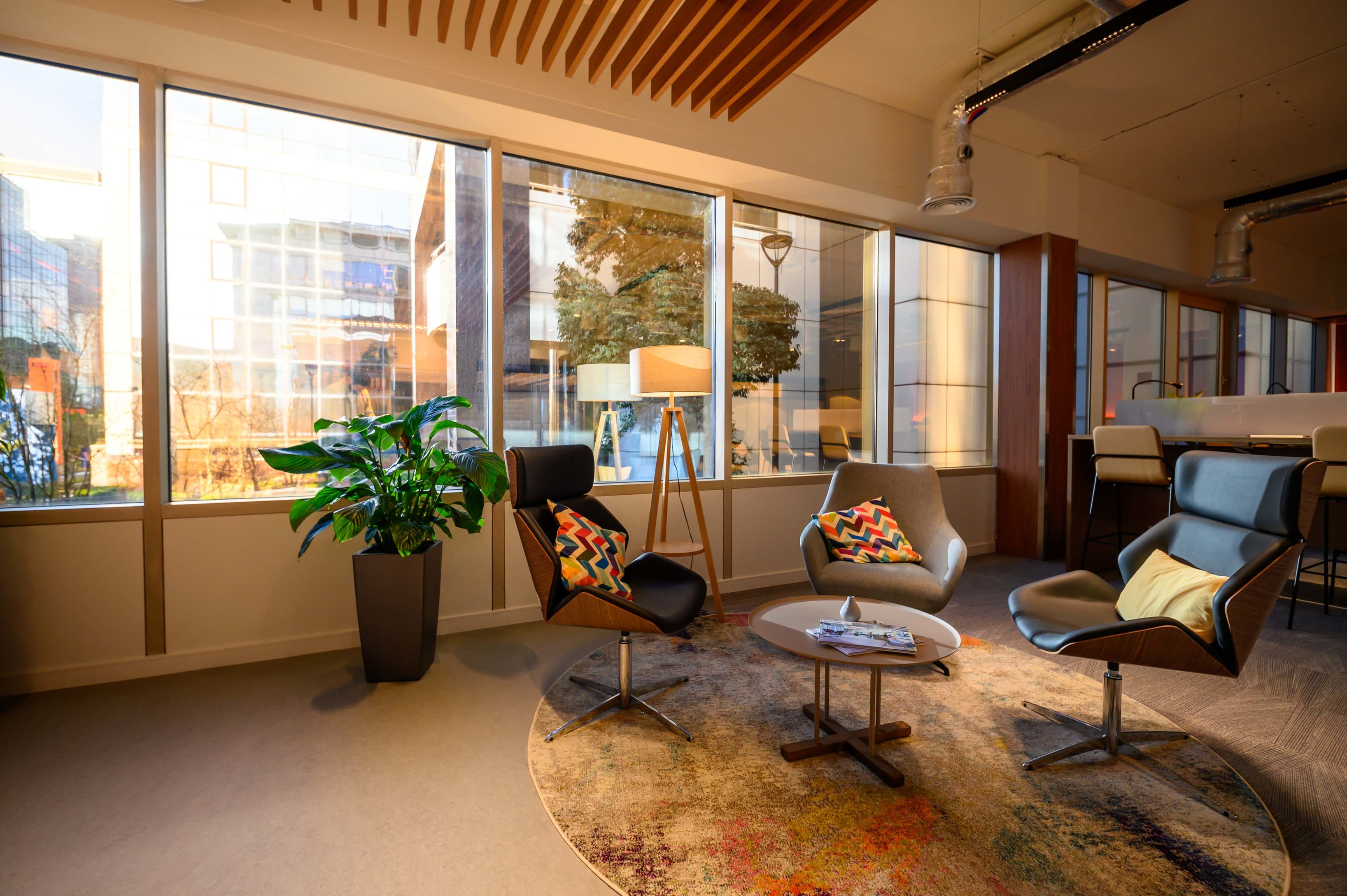 Breakout Space Breakout Space