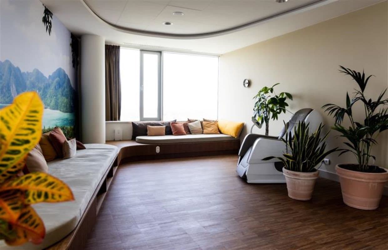 Breakout/Lounge Space Breakout/Lounge Space